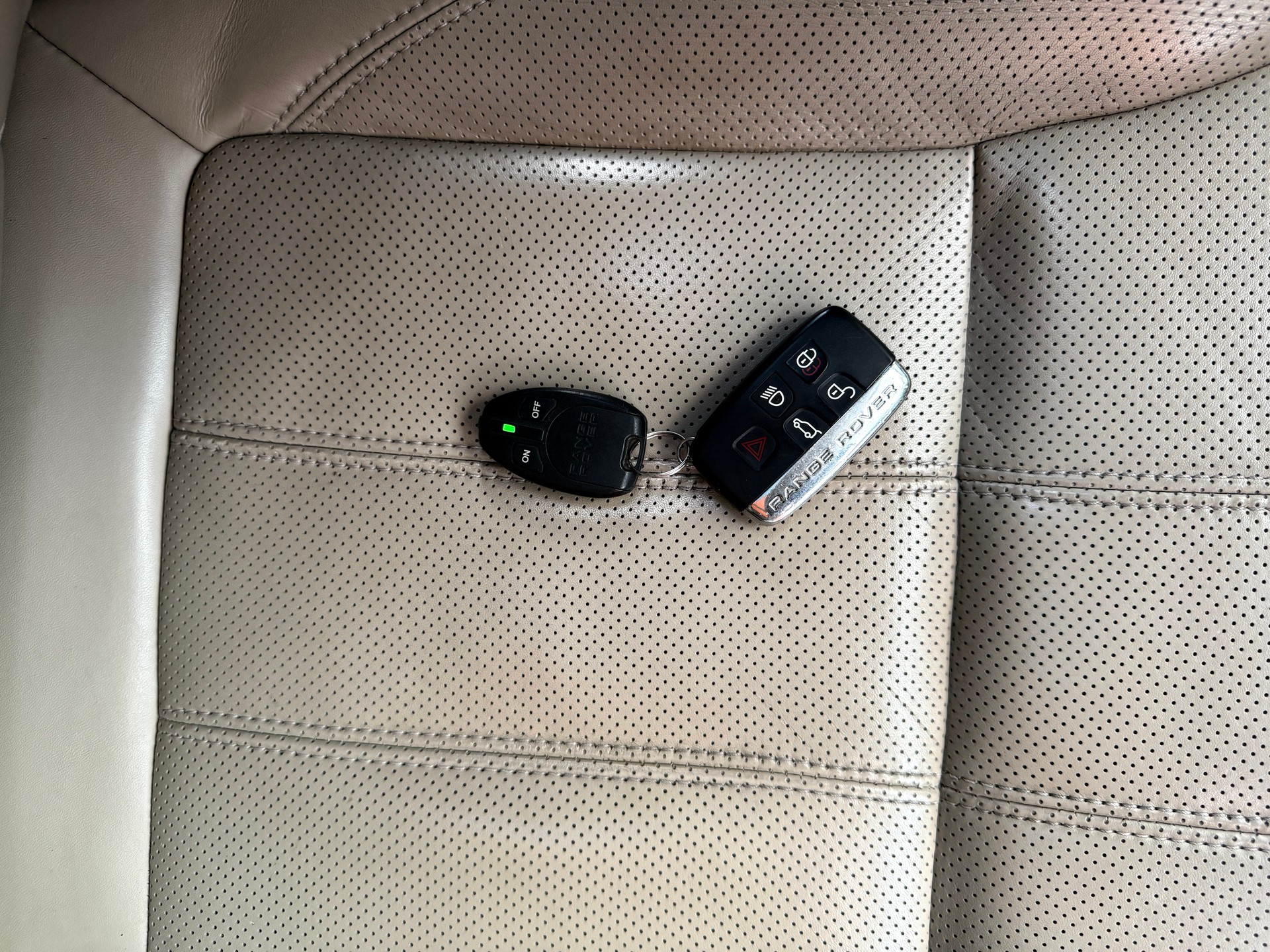 LAND ROVER Range Rover Sport 3.0 TDV6 HSE Automatic-image-15