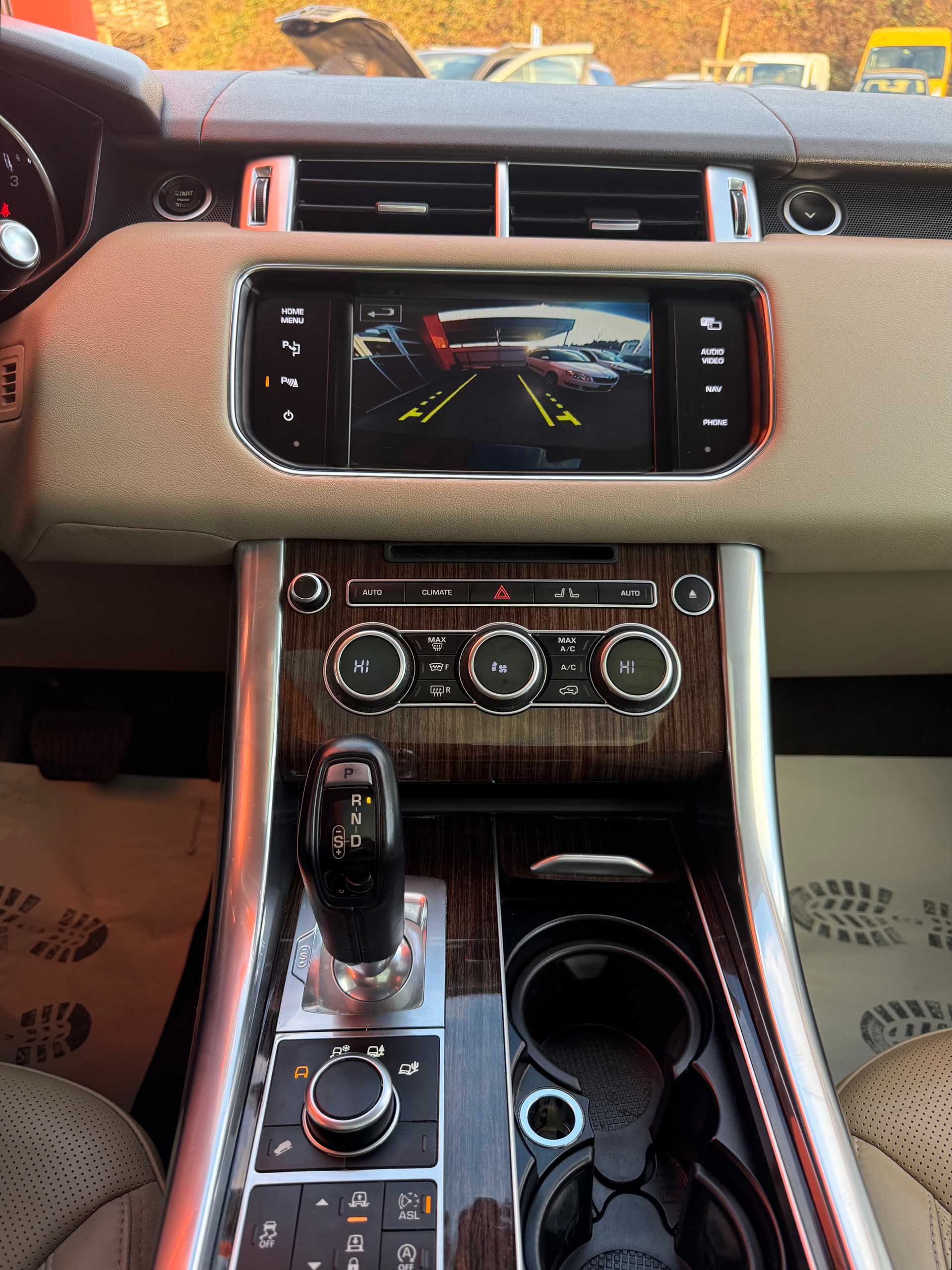 LAND ROVER Range Rover Sport 3.0 TDV6 HSE Automatic-image-8