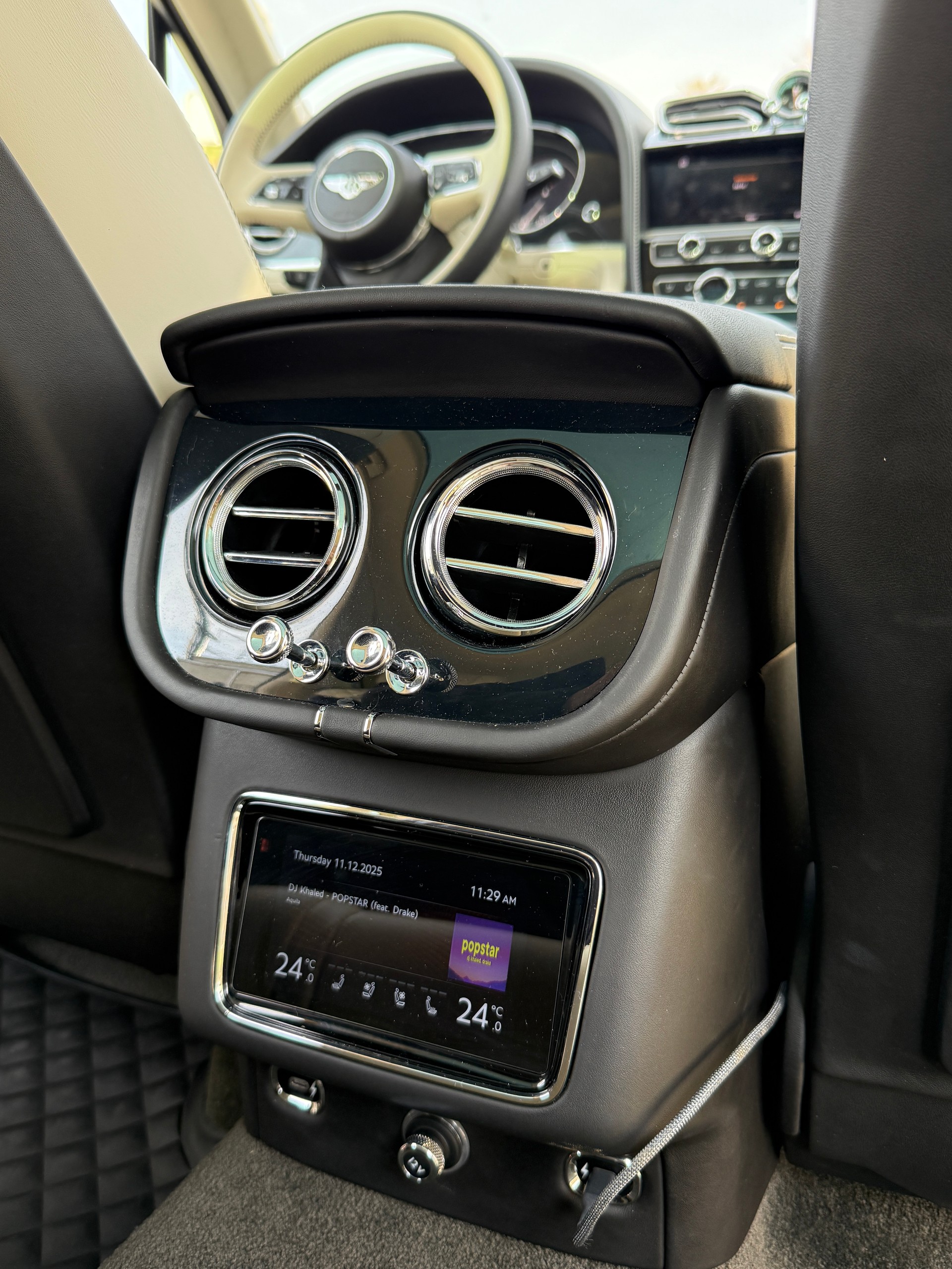 BENTLEY Bentayga V8 First Edition-image-13