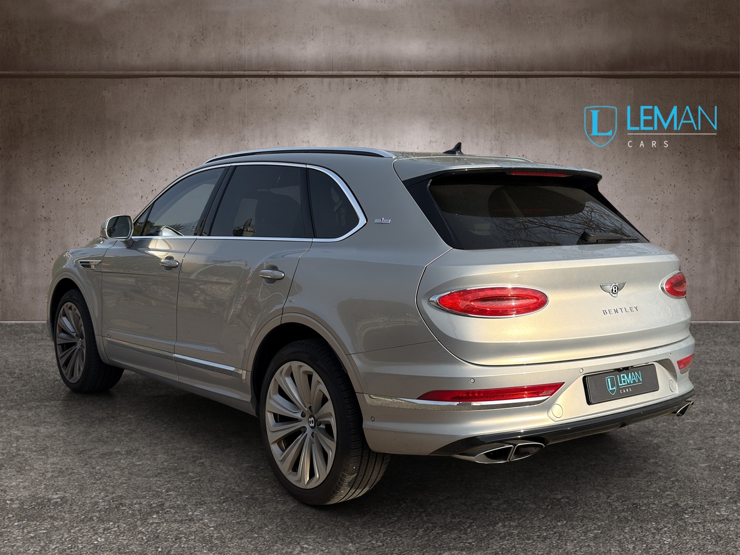 BENTLEY Bentayga V8 First Edition-image-7
