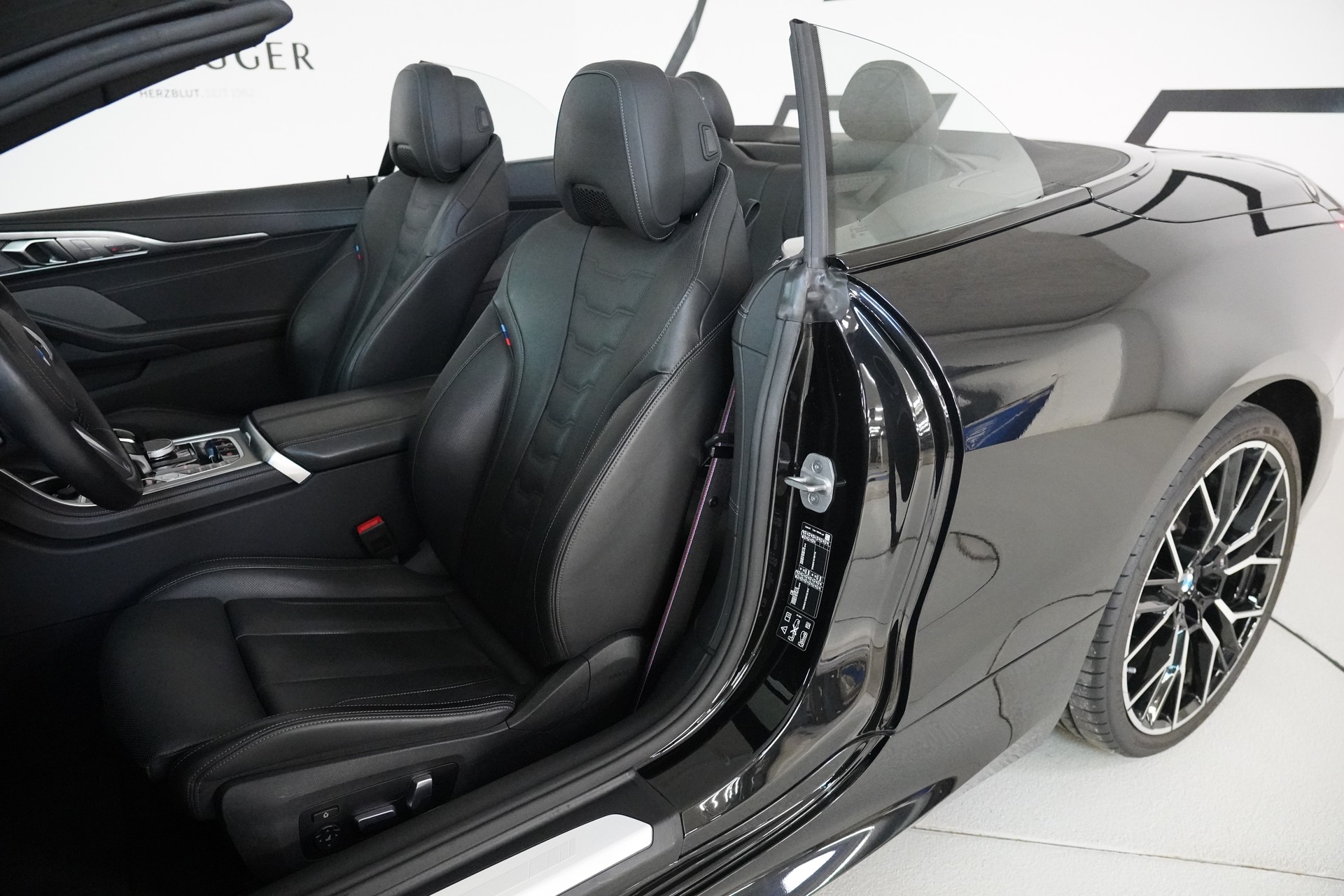 BMW 840i xDrive M Sport Pro Steptronic-image-19