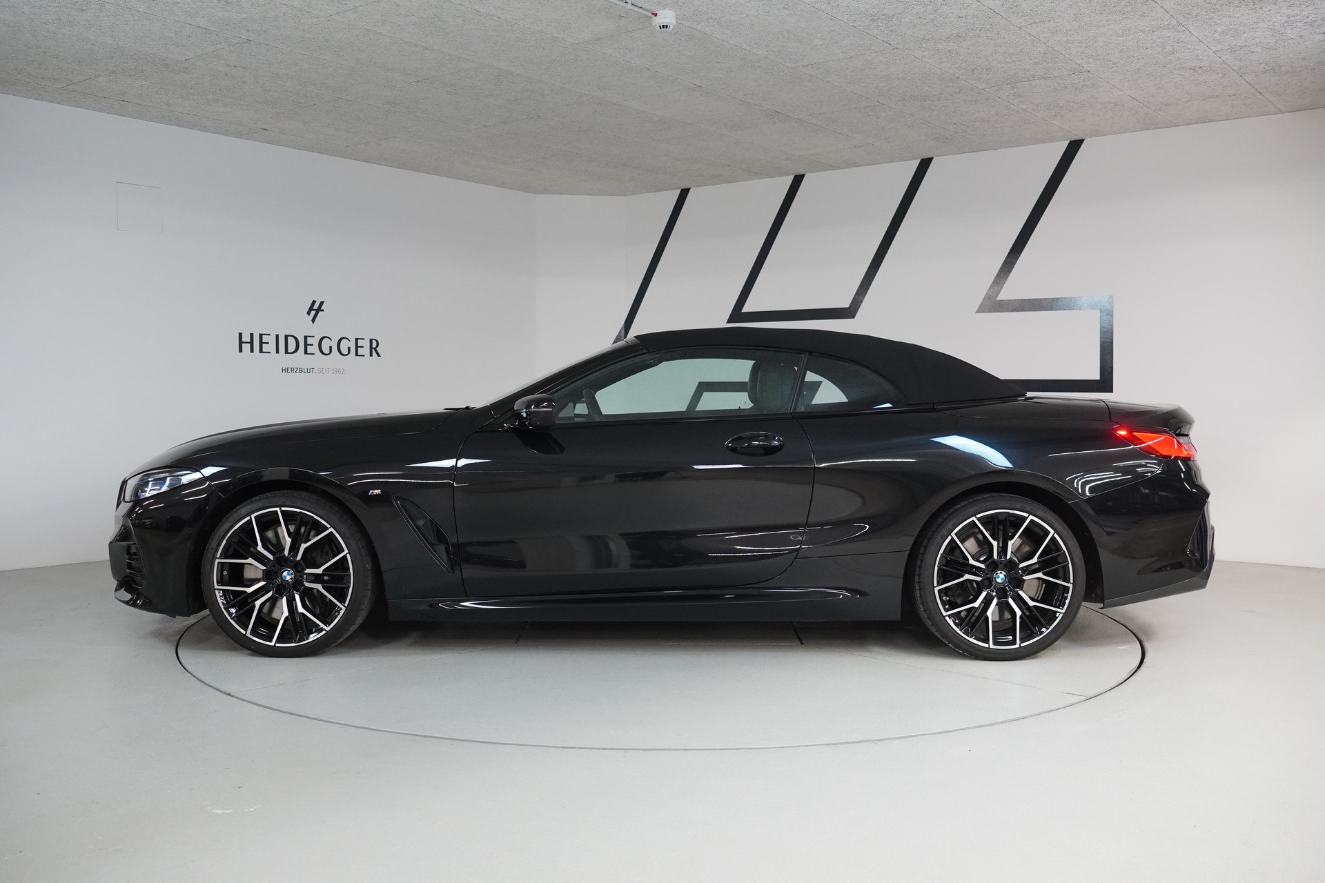 BMW 840i xDrive M Sport Pro Steptronic-showroom-element-3