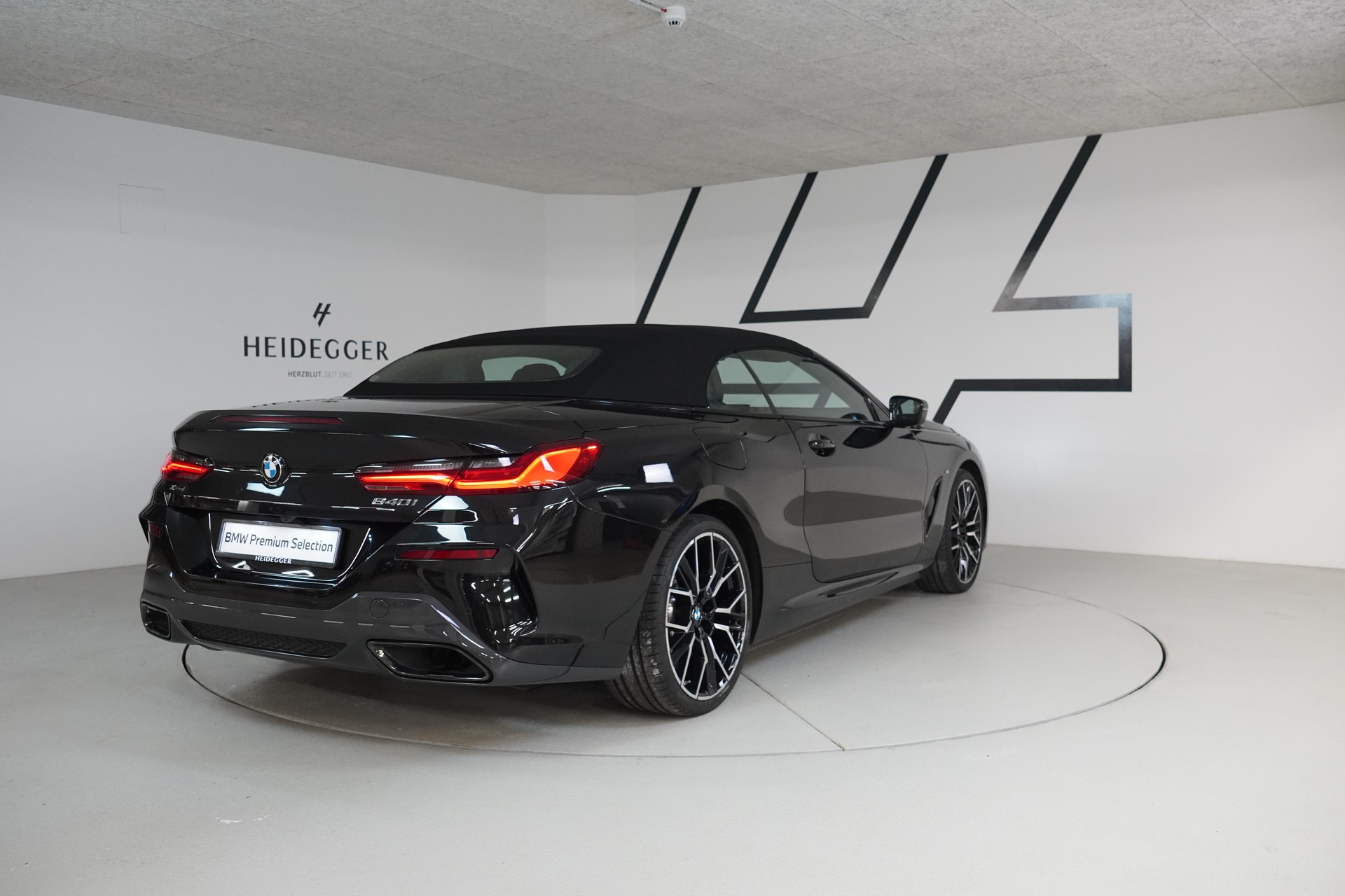 BMW 840i xDrive M Sport Pro Steptronic-image-6