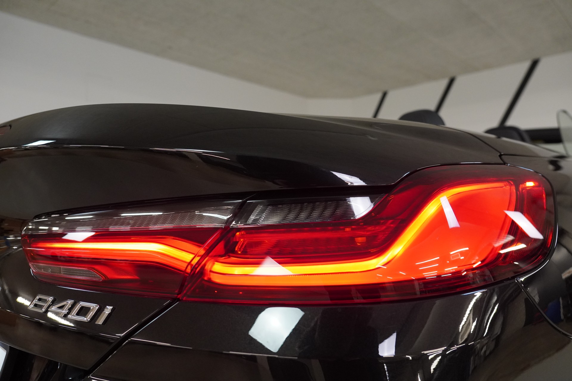 BMW 840i xDrive M Sport Pro Steptronic-image-23