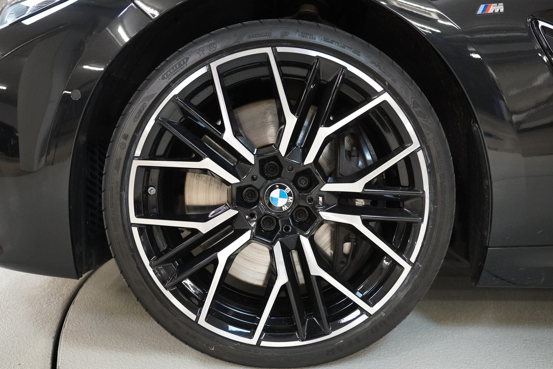 BMW 840i xDrive M Sport Pro Steptronic-image-17
