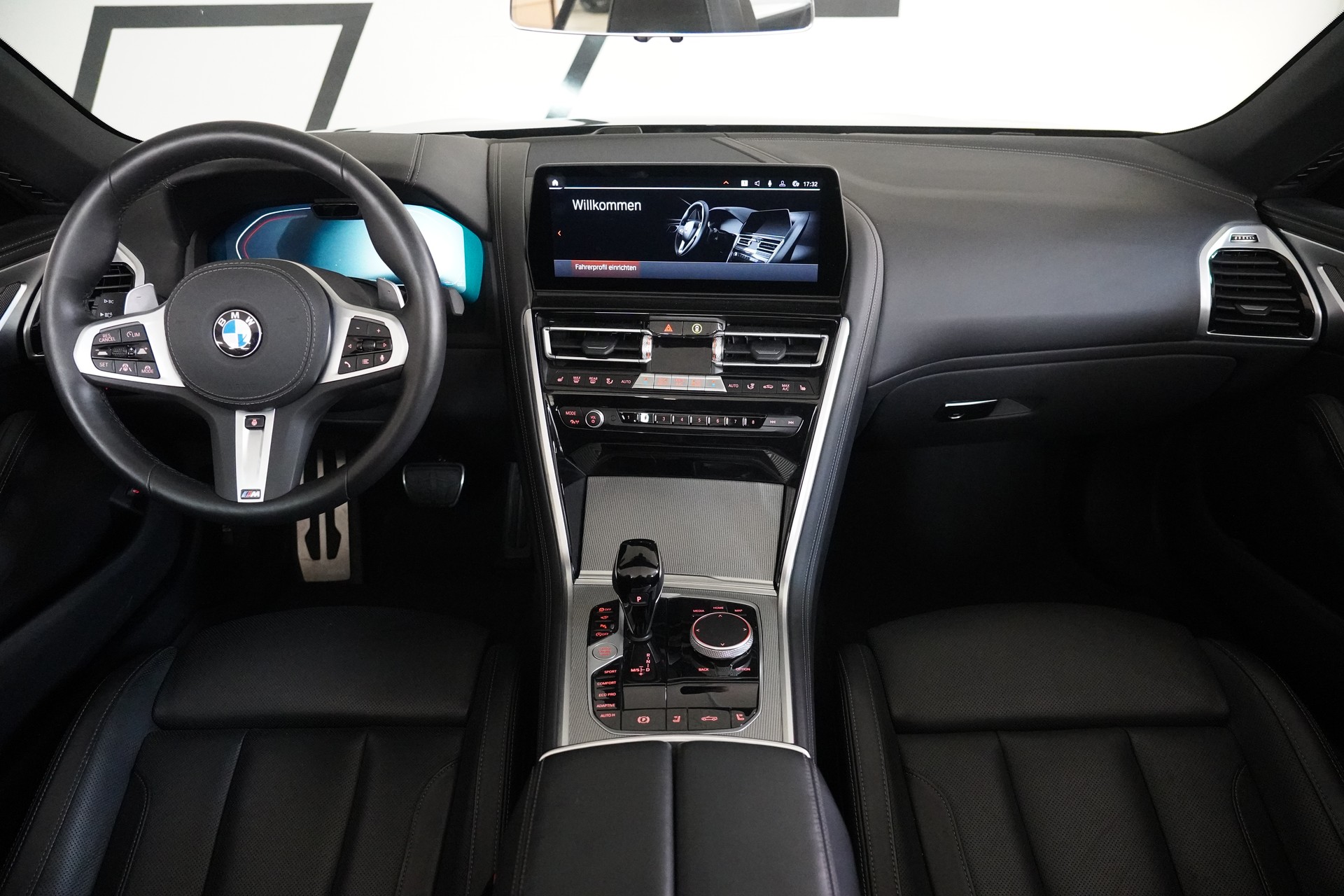 BMW 840i xDrive M Sport Pro Steptronic-image-25
