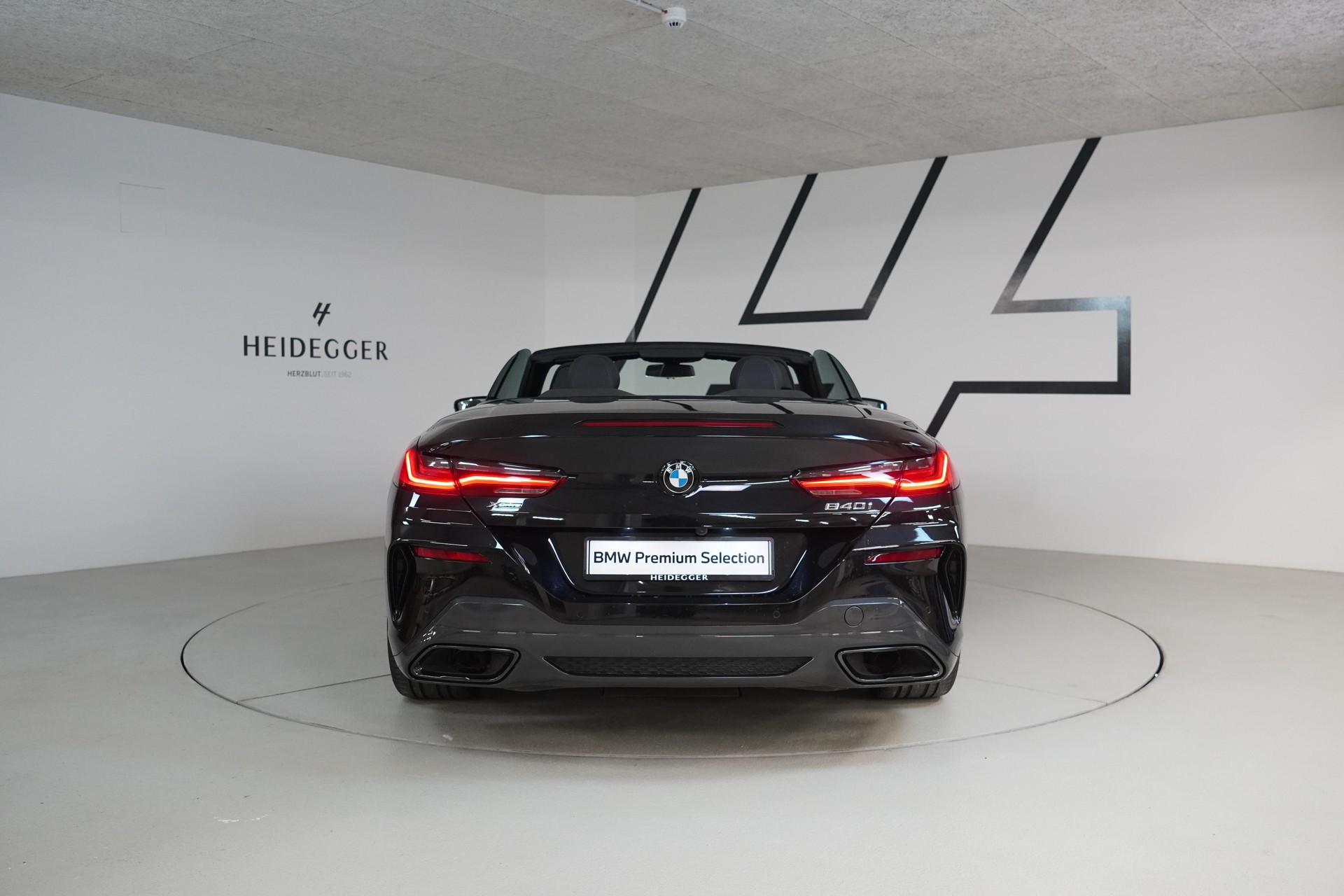 BMW 840i xDrive M Sport Pro Steptronic-image-13