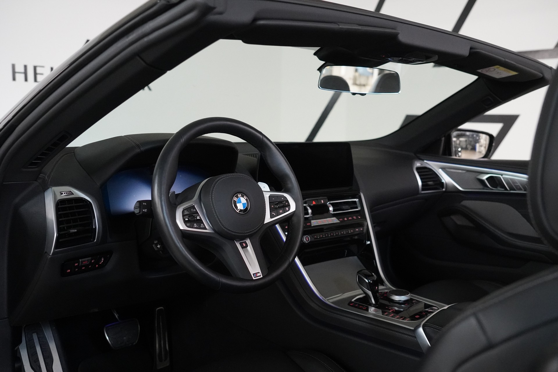 BMW 840i xDrive M Sport Pro Steptronic-image-30