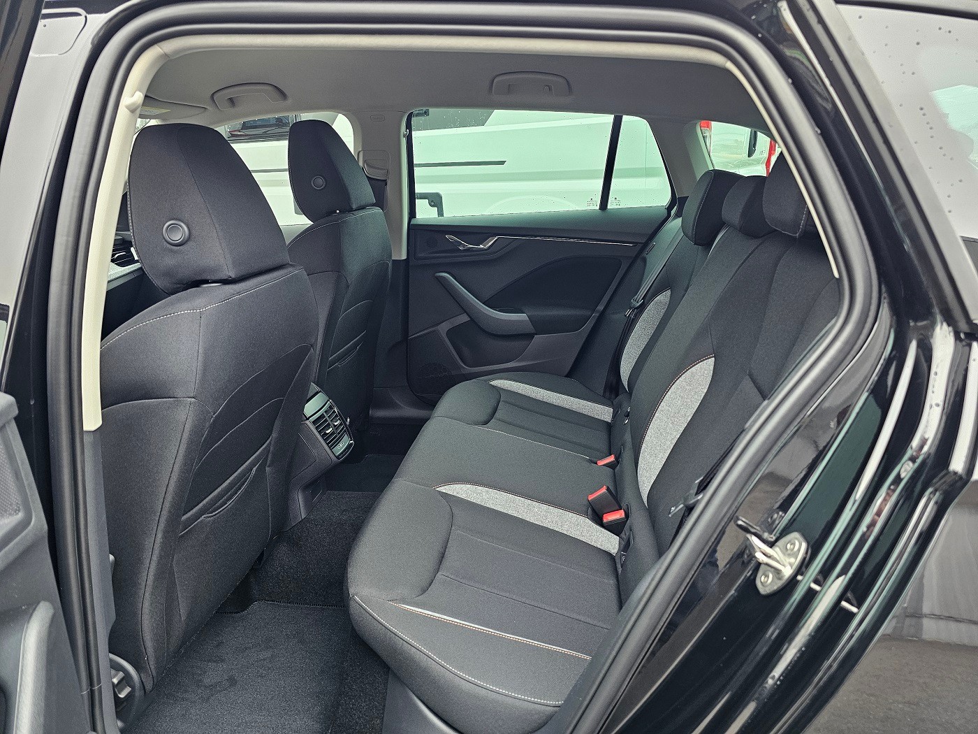 SKODA Scala 1.0 TSI Selection DSG-image-8