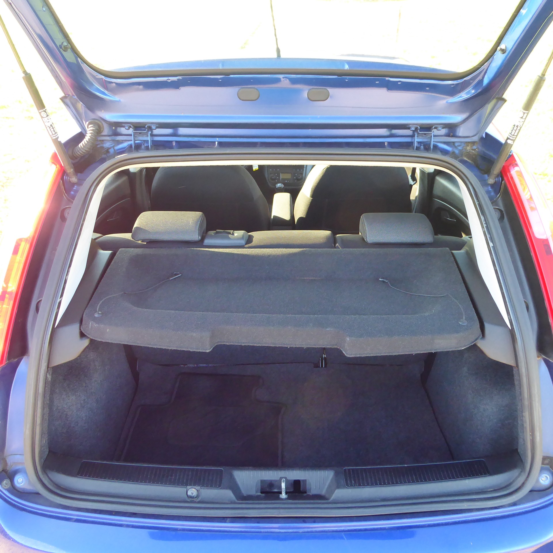 FIAT Punto 1.4 16V Turbo Emotion-image-8