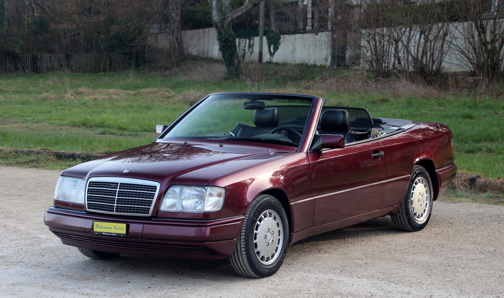 MERCEDES-BENZ E 220 Cabrio-image-4