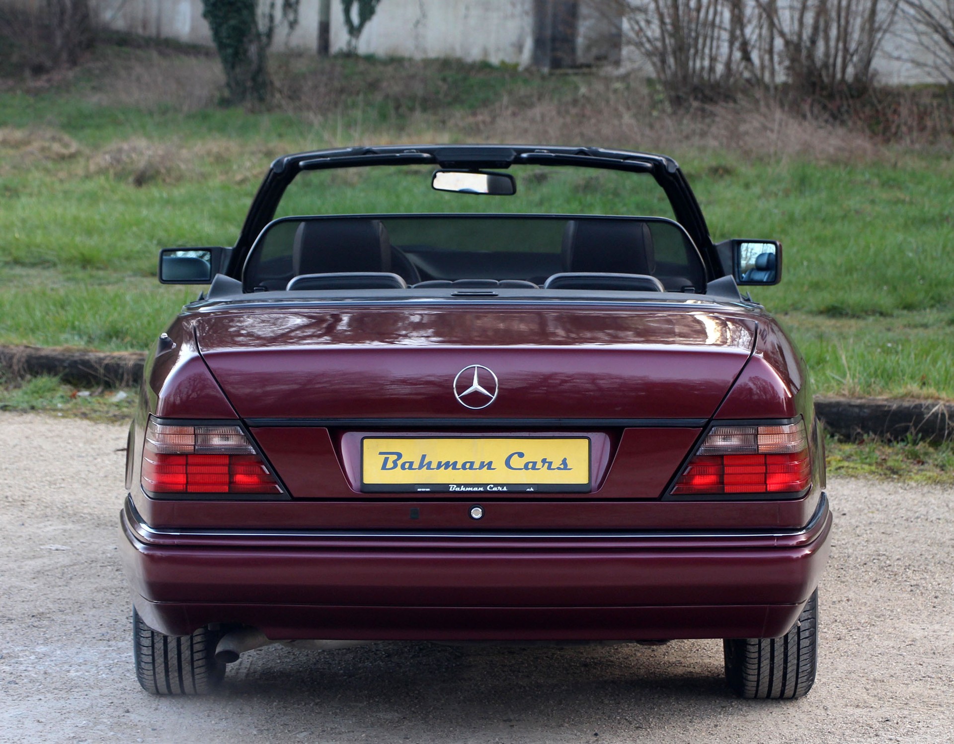 MERCEDES-BENZ E 220 Cabrio-image-16