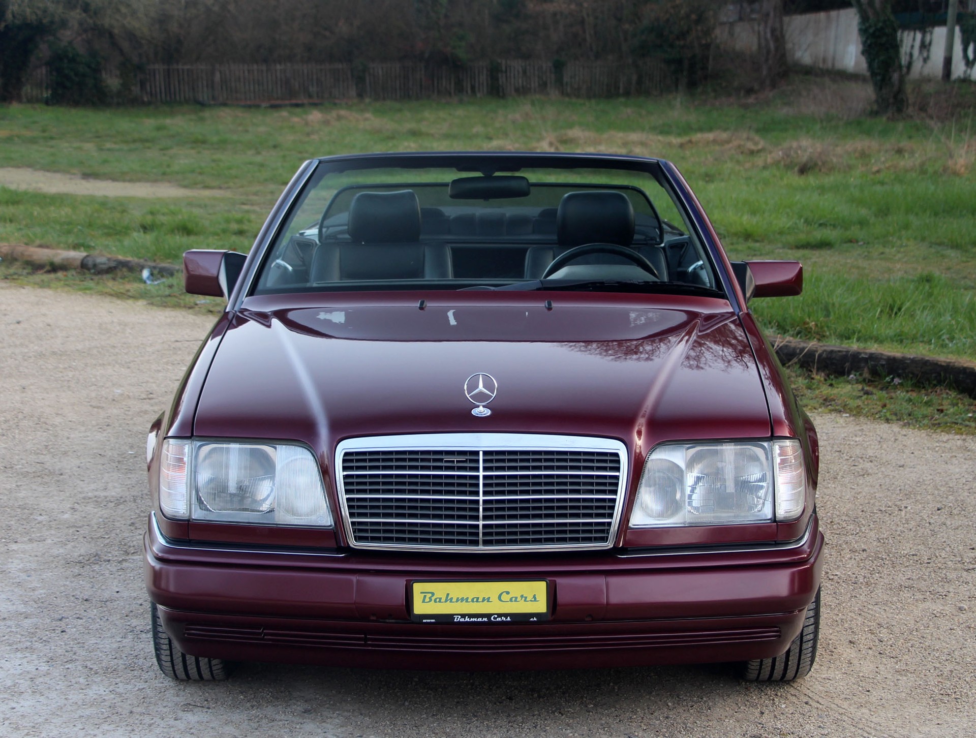 MERCEDES-BENZ E 220 Cabrio-image-15
