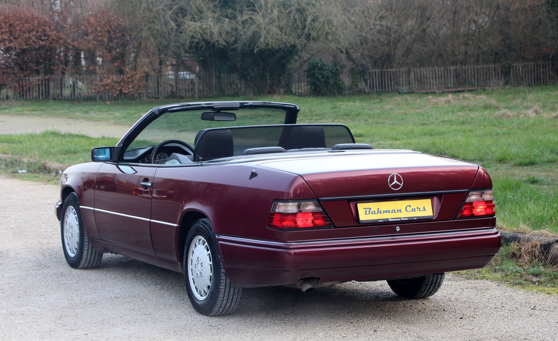 MERCEDES-BENZ E 220 Cabrio-image-20