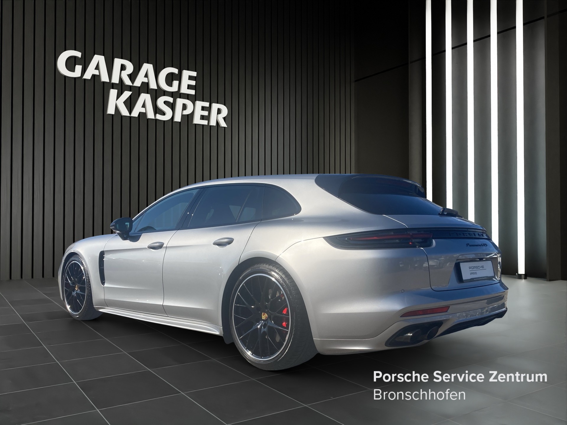 PORSCHE Panamera GTS Sport Turismo 4.0 V8-showroom-element-2