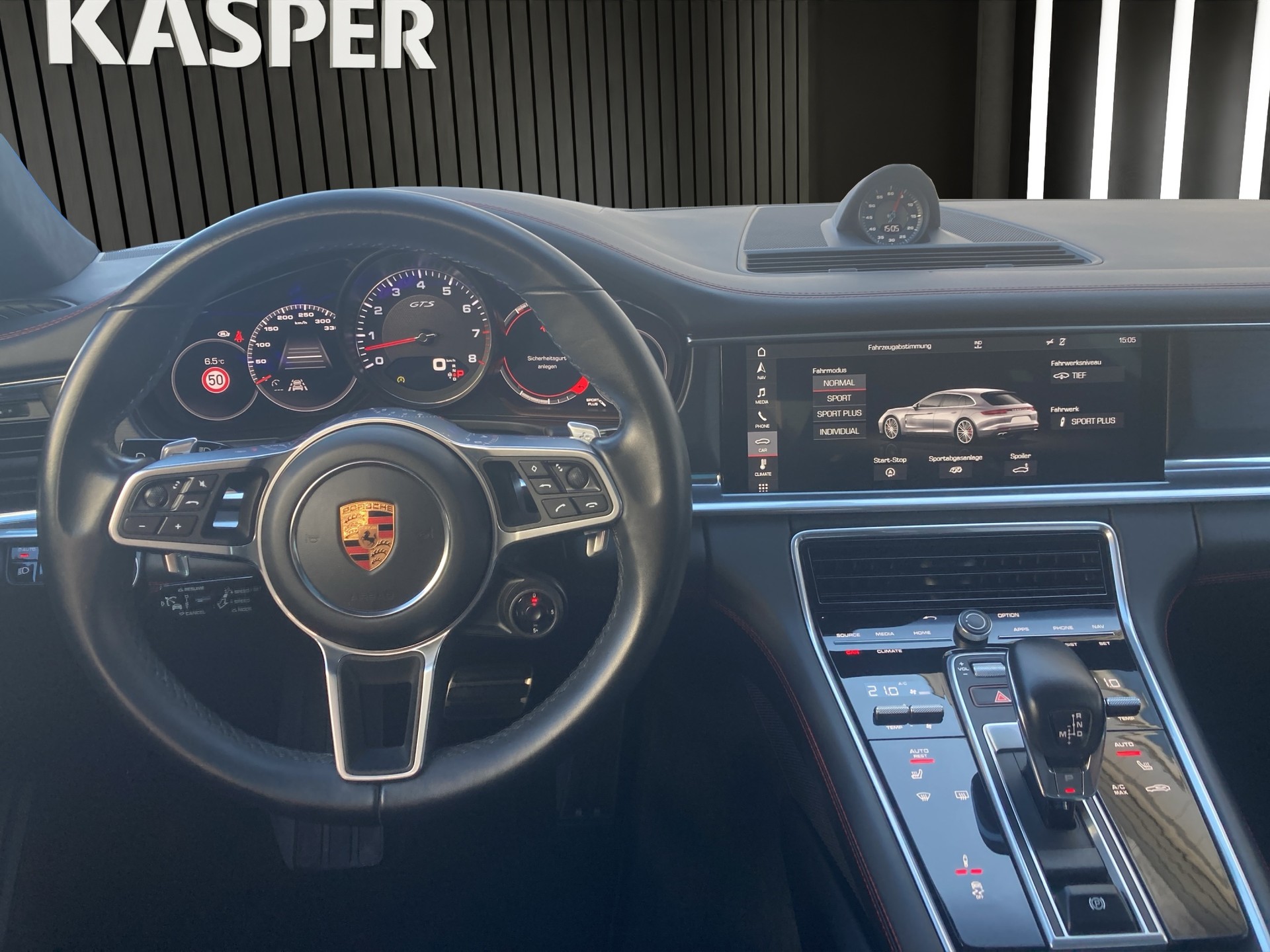 PORSCHE Panamera GTS Sport Turismo 4.0 V8-image-12