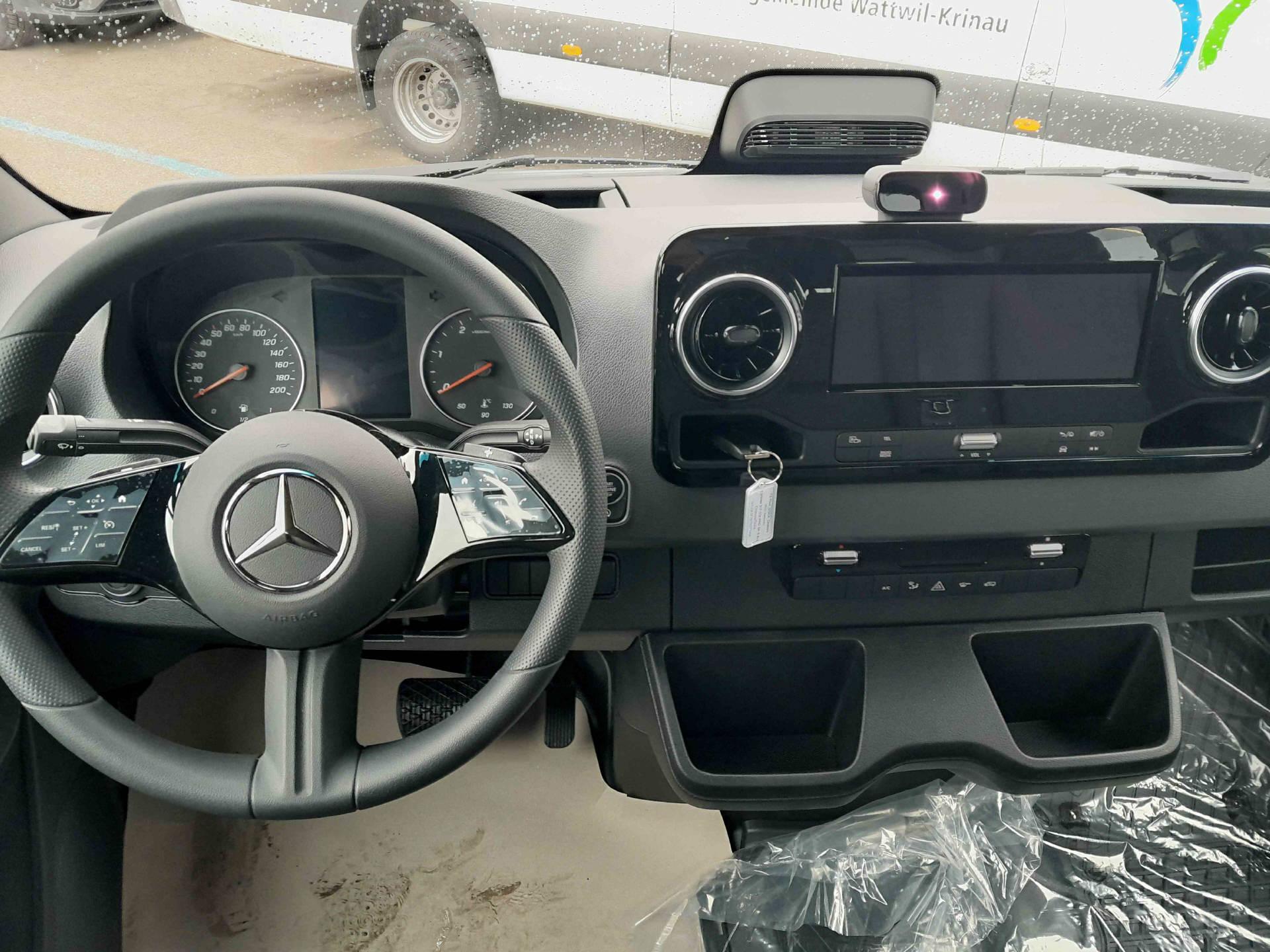 MERCEDES-BENZ Sprinter 317 DKab.-Ch. 3665 S 2.0 CDI 170 Pro-image-9