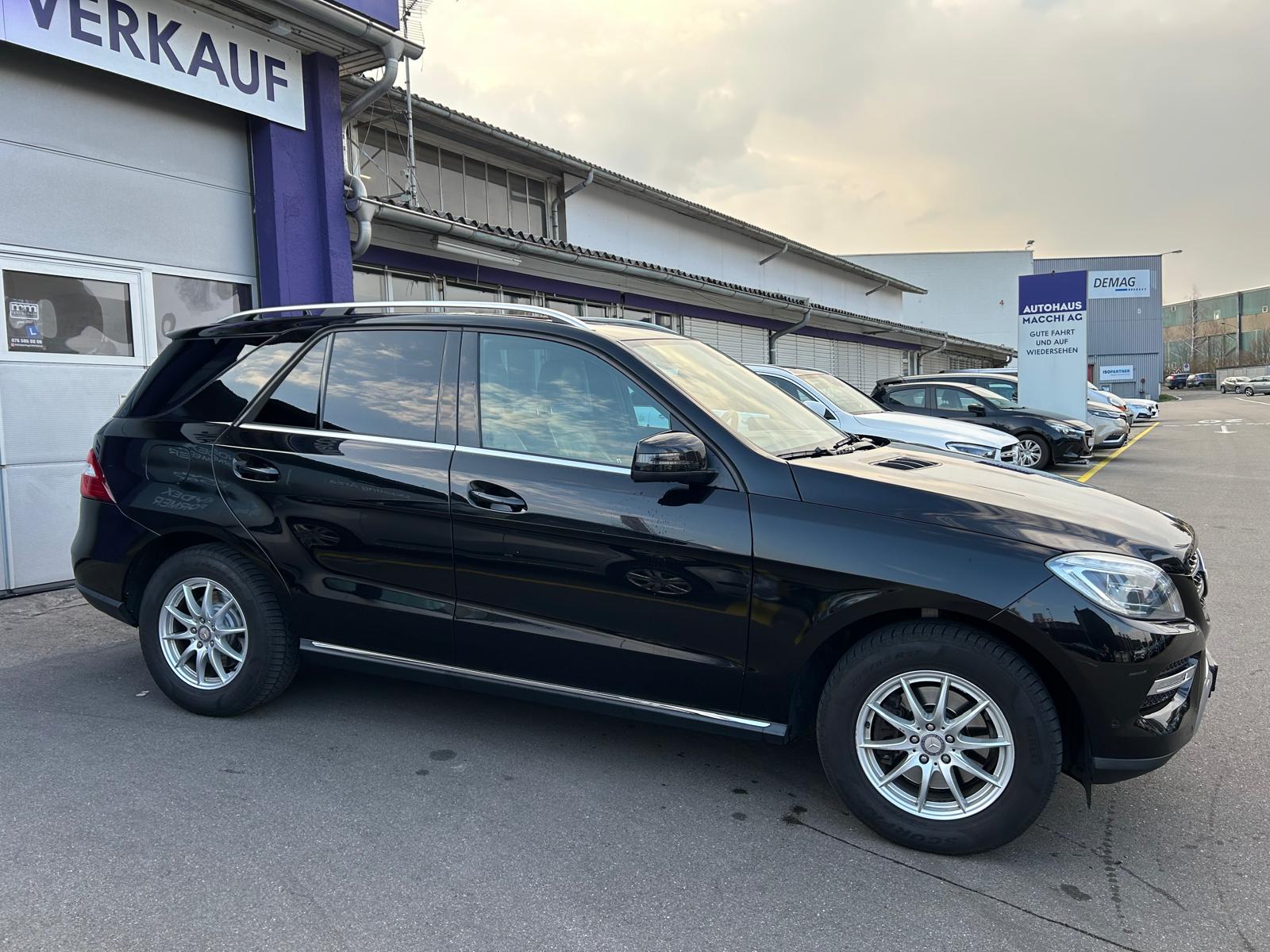 MERCEDES-BENZ ML 350 BlueTEC Executive 4Matic 7G-Tronic-image-4