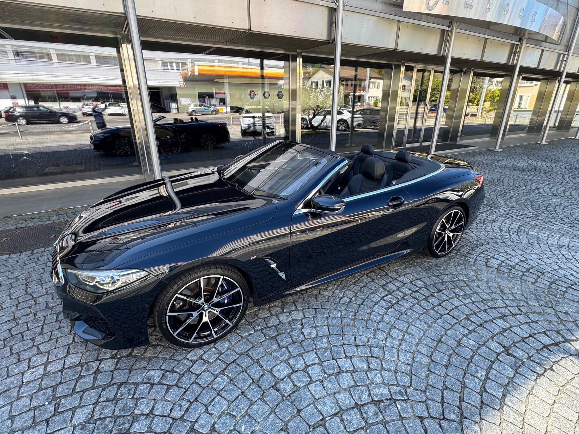 BMW M850i xDrive-image-5