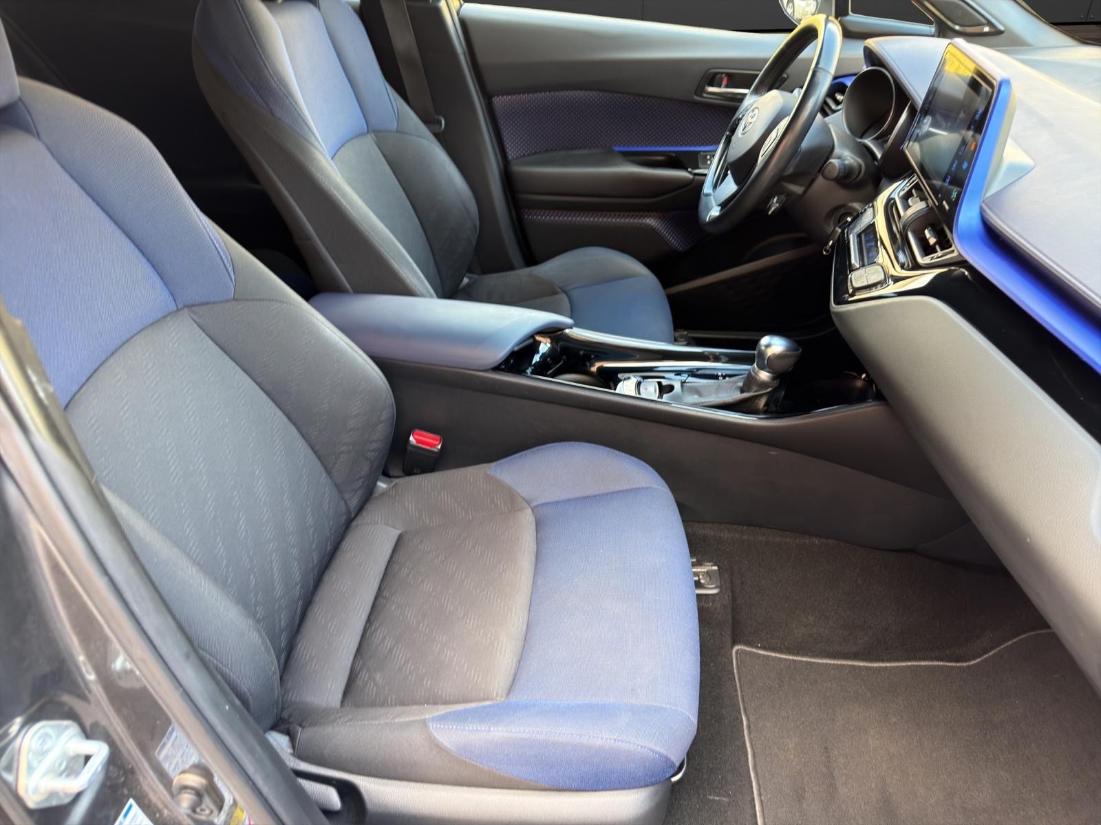 TOYOTA C-HR 1.2 Turbo Style 4WD Multidrive S-image-10
