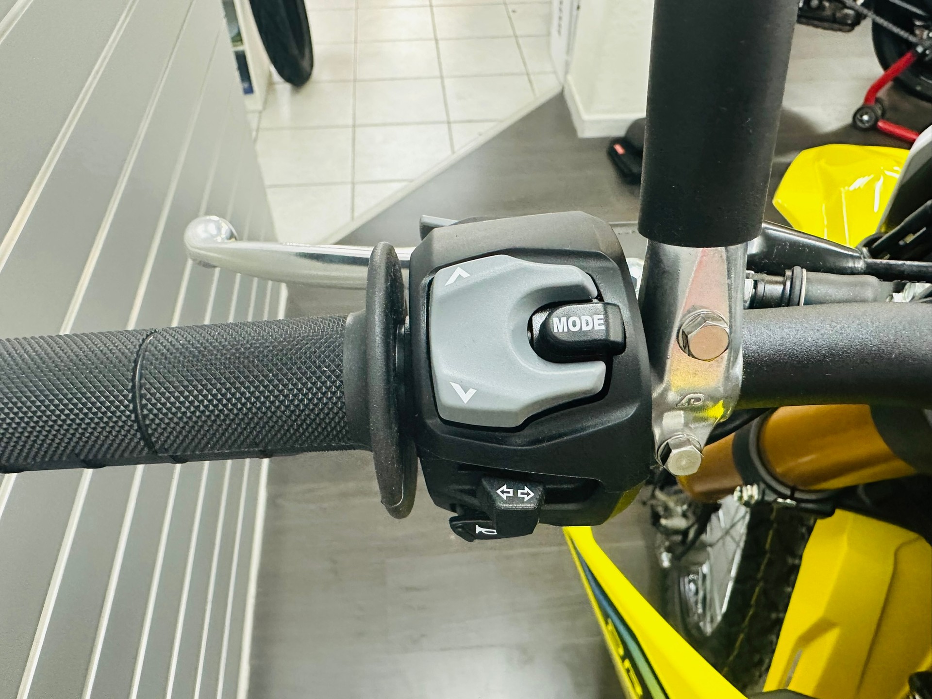 SUZUKI DR-Z 4S-image-7