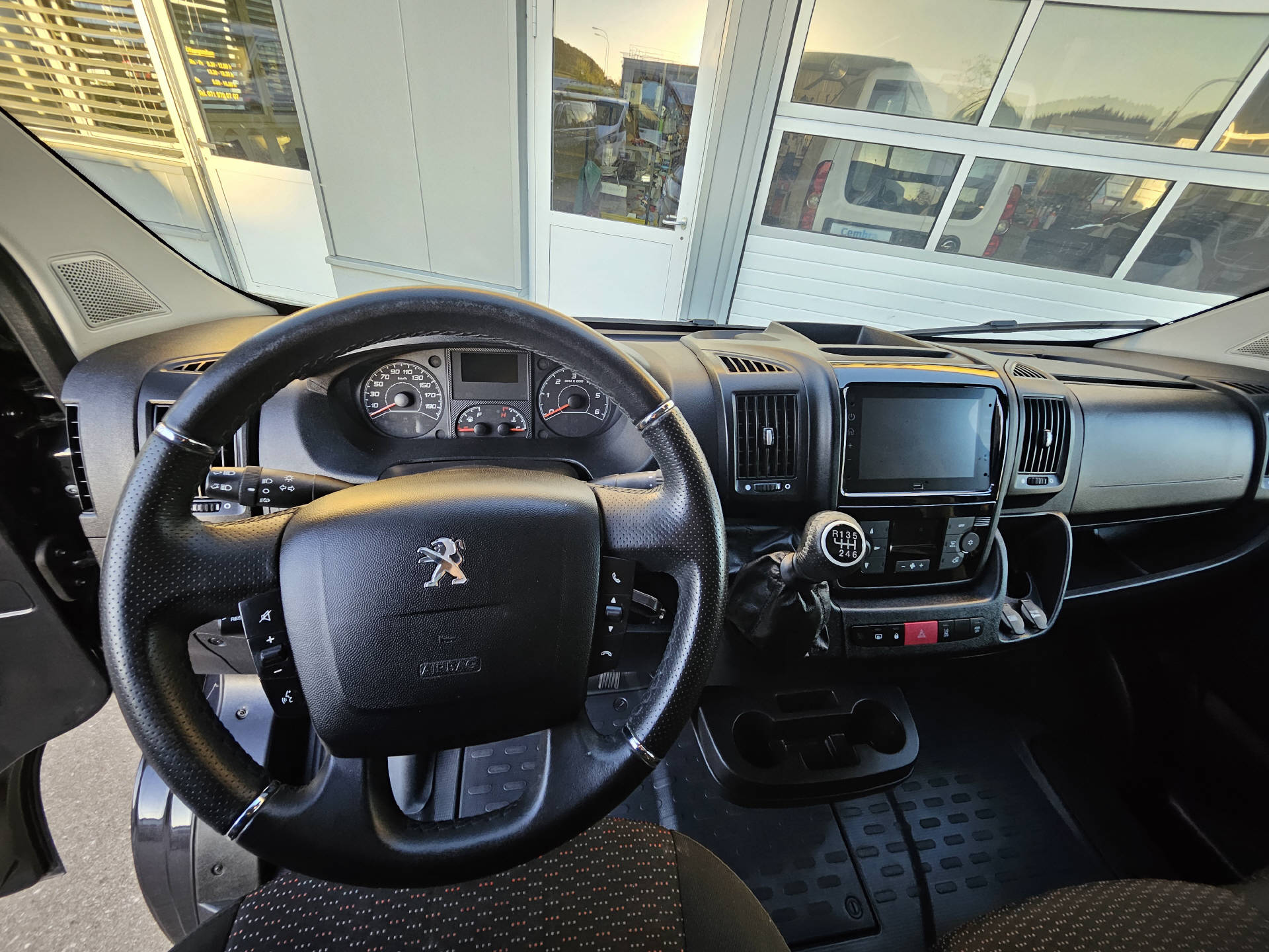 PEUGEOT Boxer Kaw. 435 L3H2 2.2 BlueHDi 165 S/S * Frisch ab Service * Rückfahrkamera *-image-16