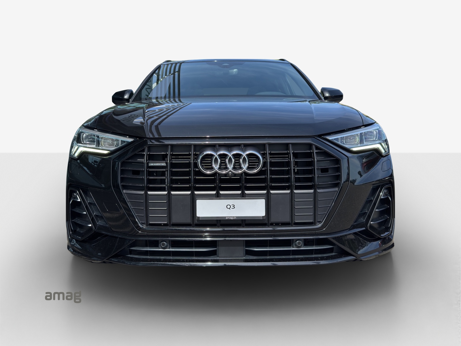 AUDI Q3 45 TFSI S line quattro S-tronic-image-6