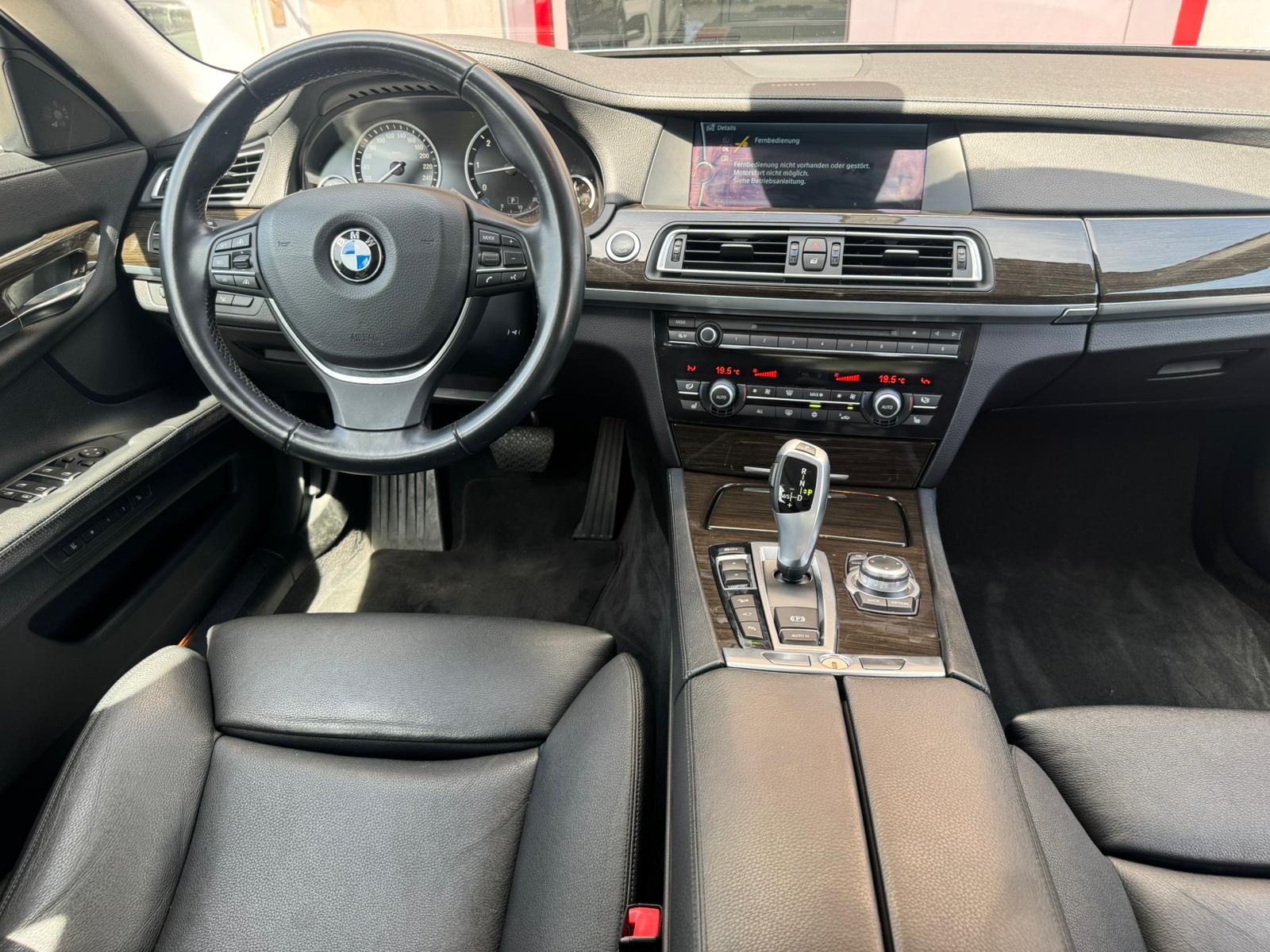 BMW 740d xDrive-image-14