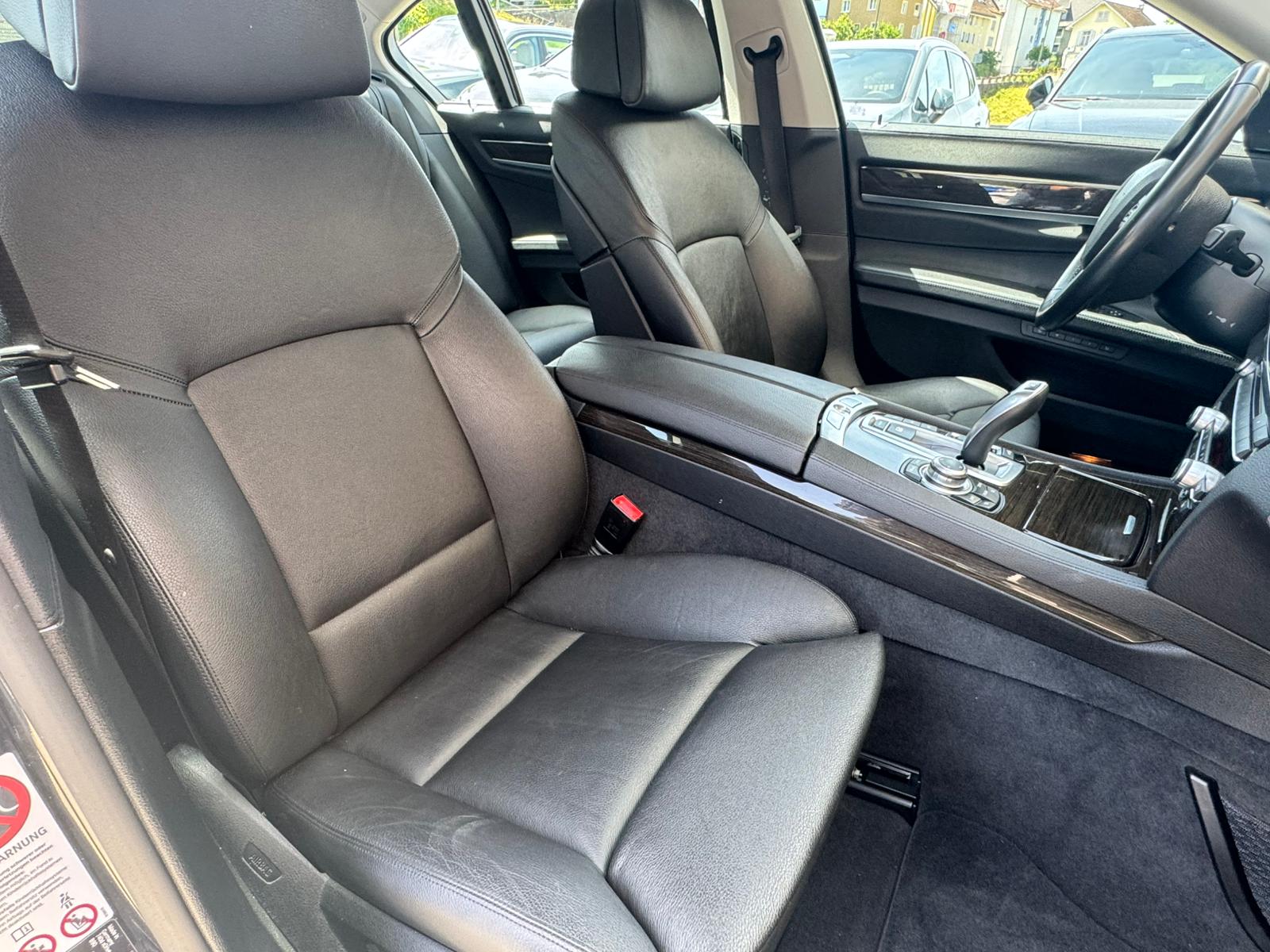 BMW 740d xDrive-image-17
