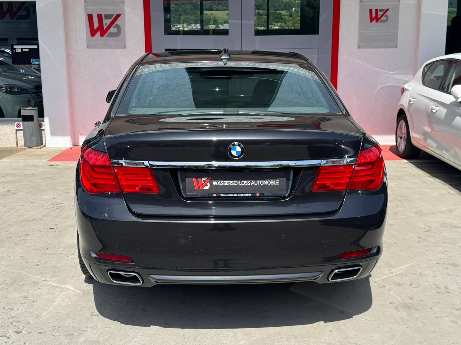 BMW 740d xDrive-image-6