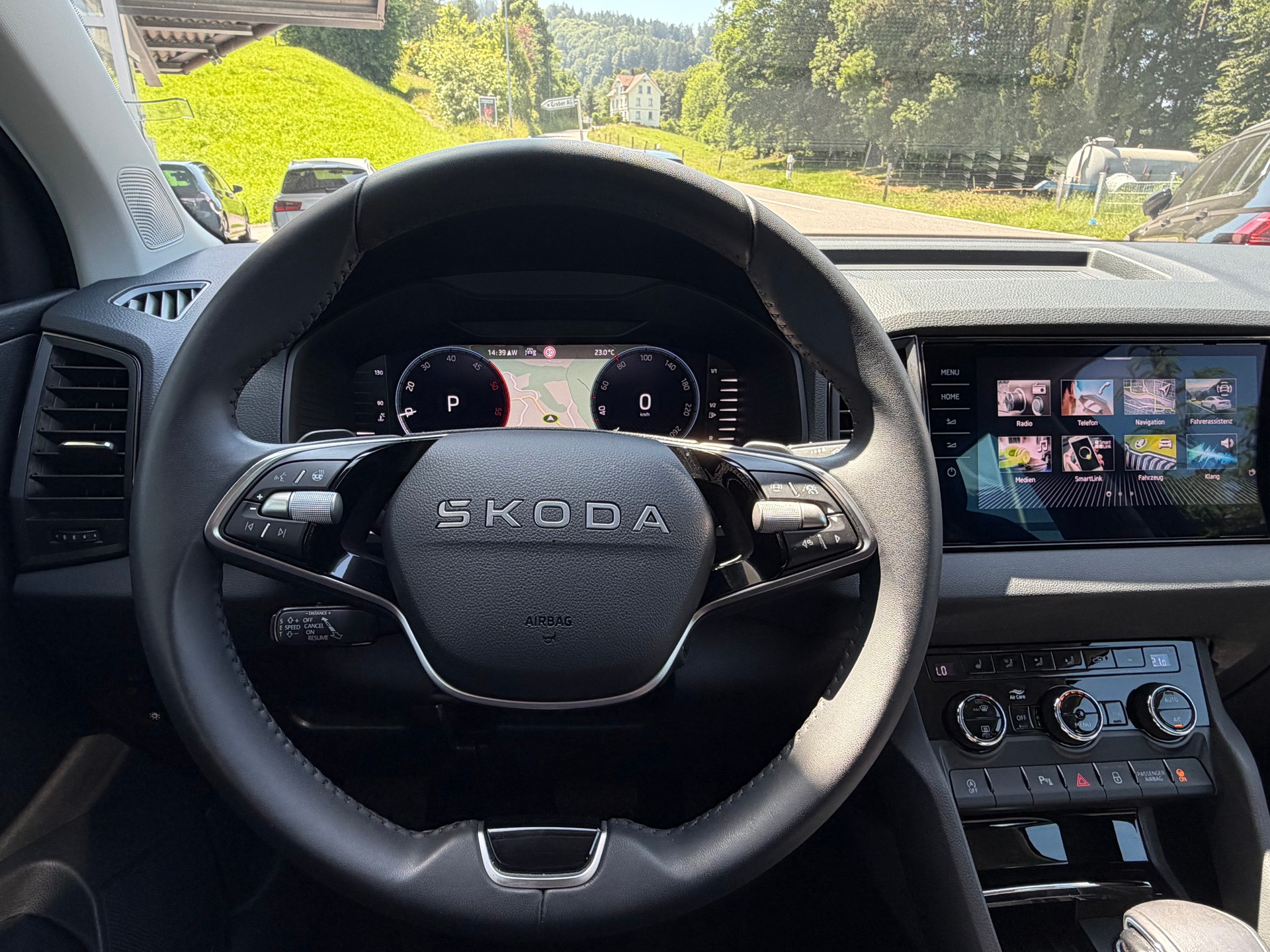 SKODA Karoq 2.0 TDI CR Selection 4x4 DSG-image-18