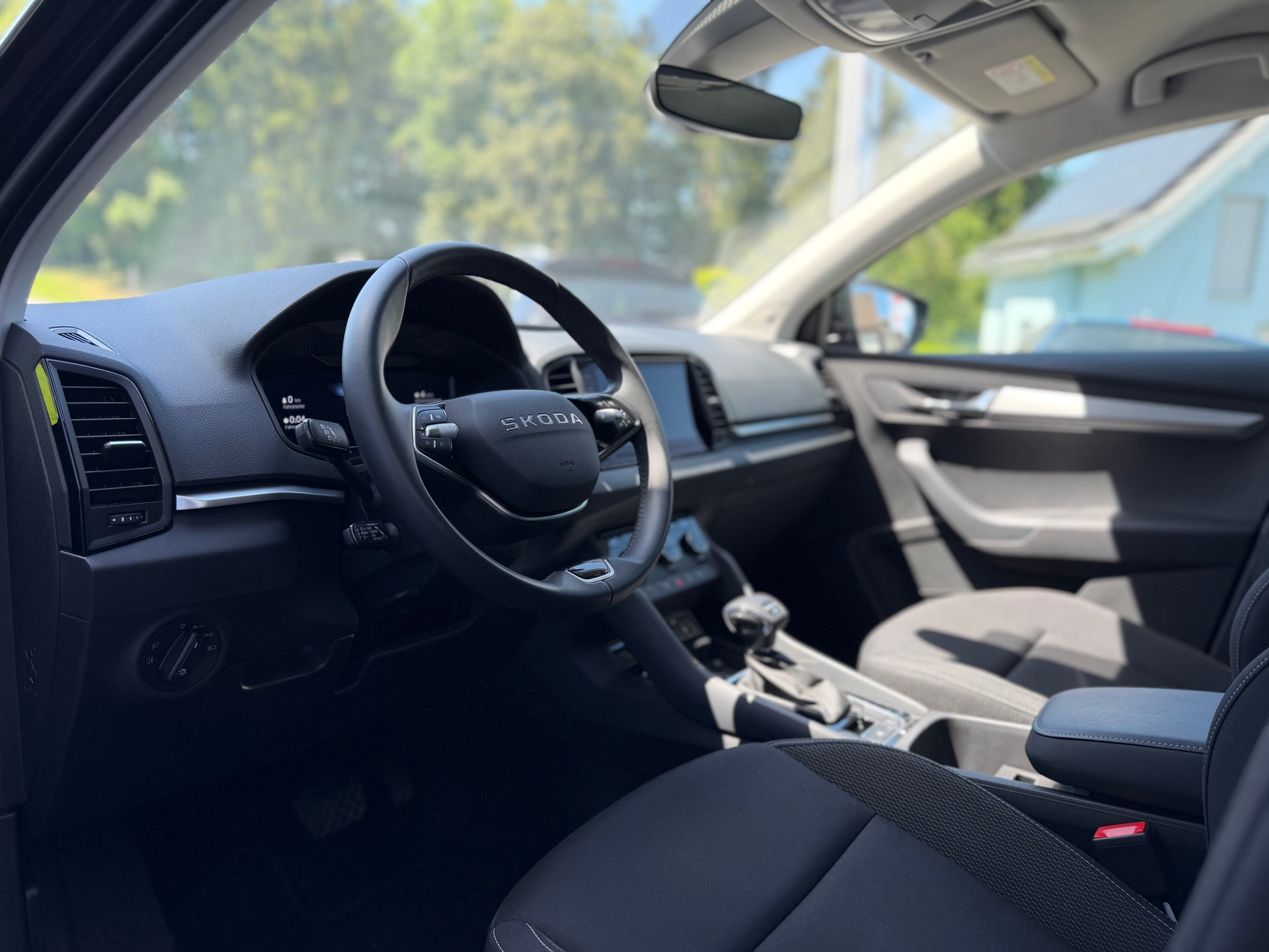 SKODA Karoq 2.0 TDI CR Selection 4x4 DSG-image-12