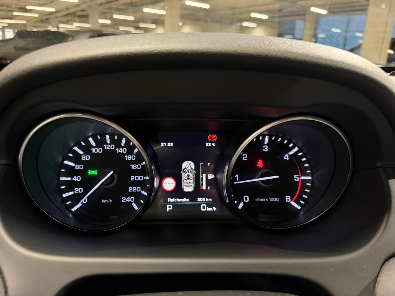 LAND ROVER Discovery Sport 2.0 TD4 HSE AT9-image-26