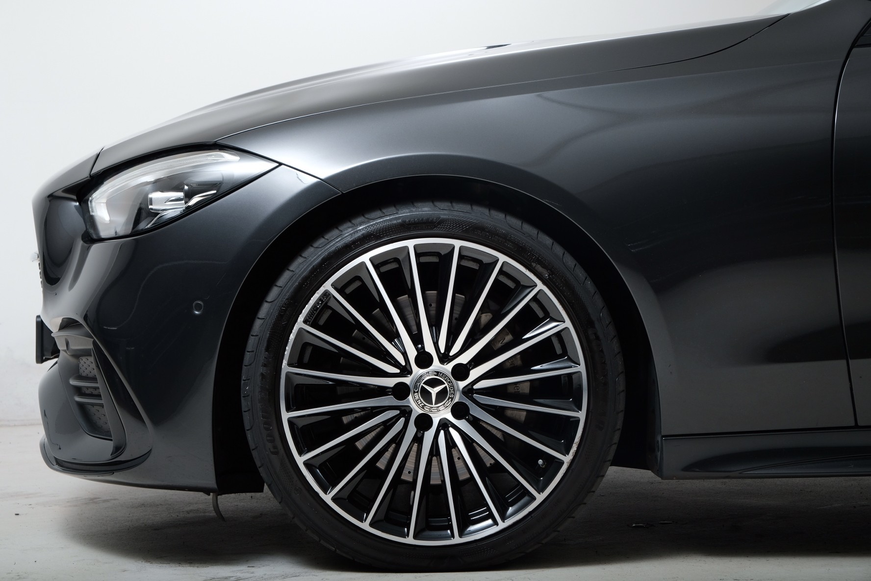 MERCEDES-BENZ C 220 d T 4Matic AMG Line-showroom-element-2