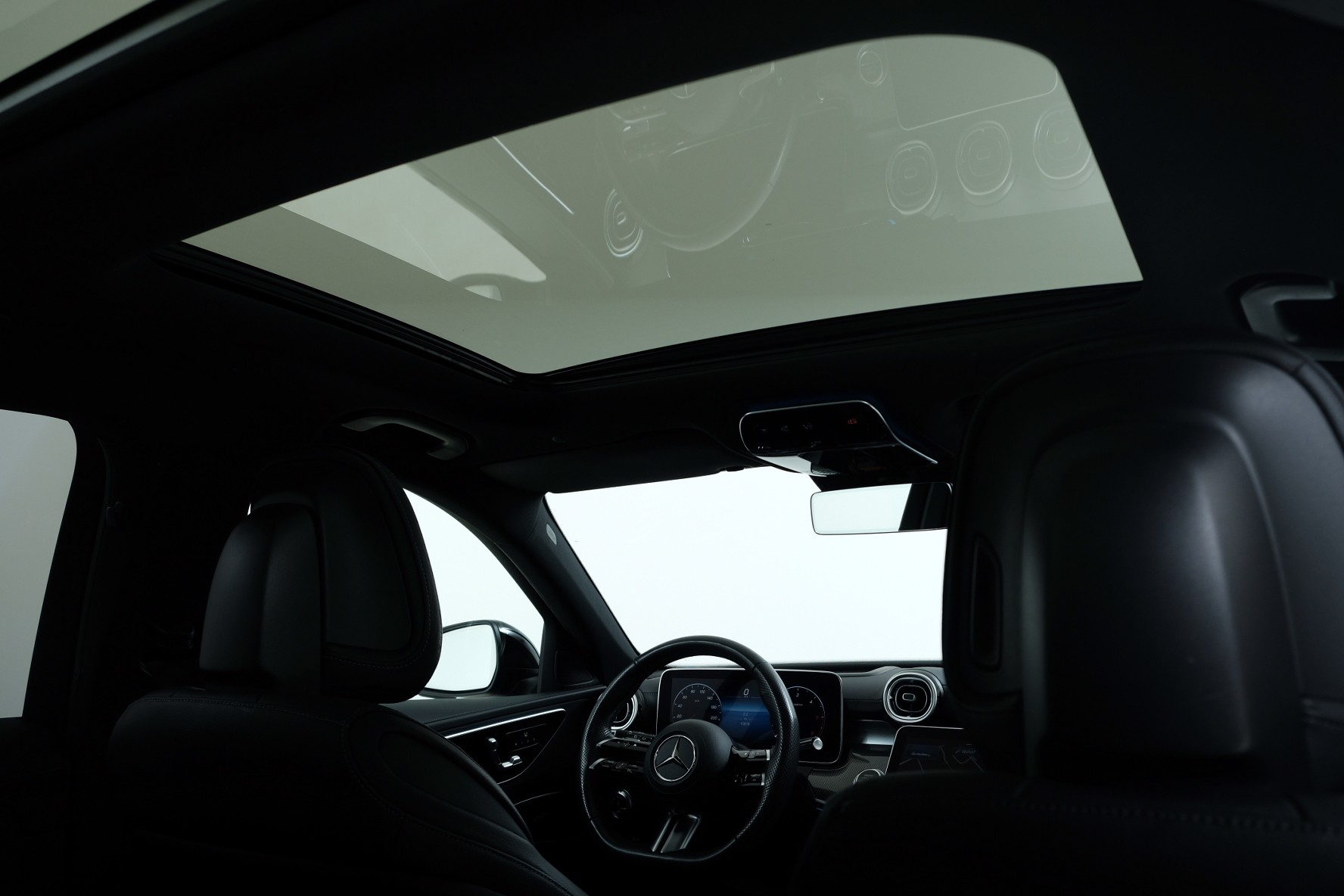 MERCEDES-BENZ C 220 d T 4Matic AMG Line-image-12