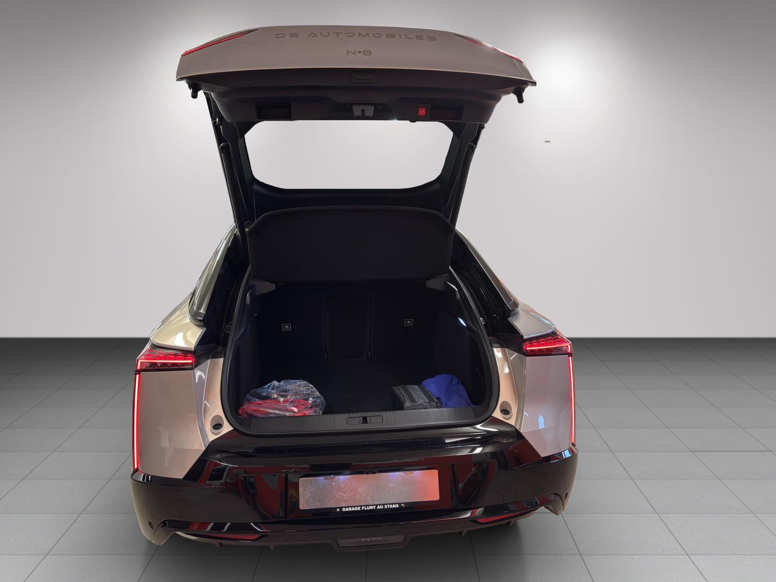 DS AUTOMOBILES No8 E-Tense Jules Verne-image-13