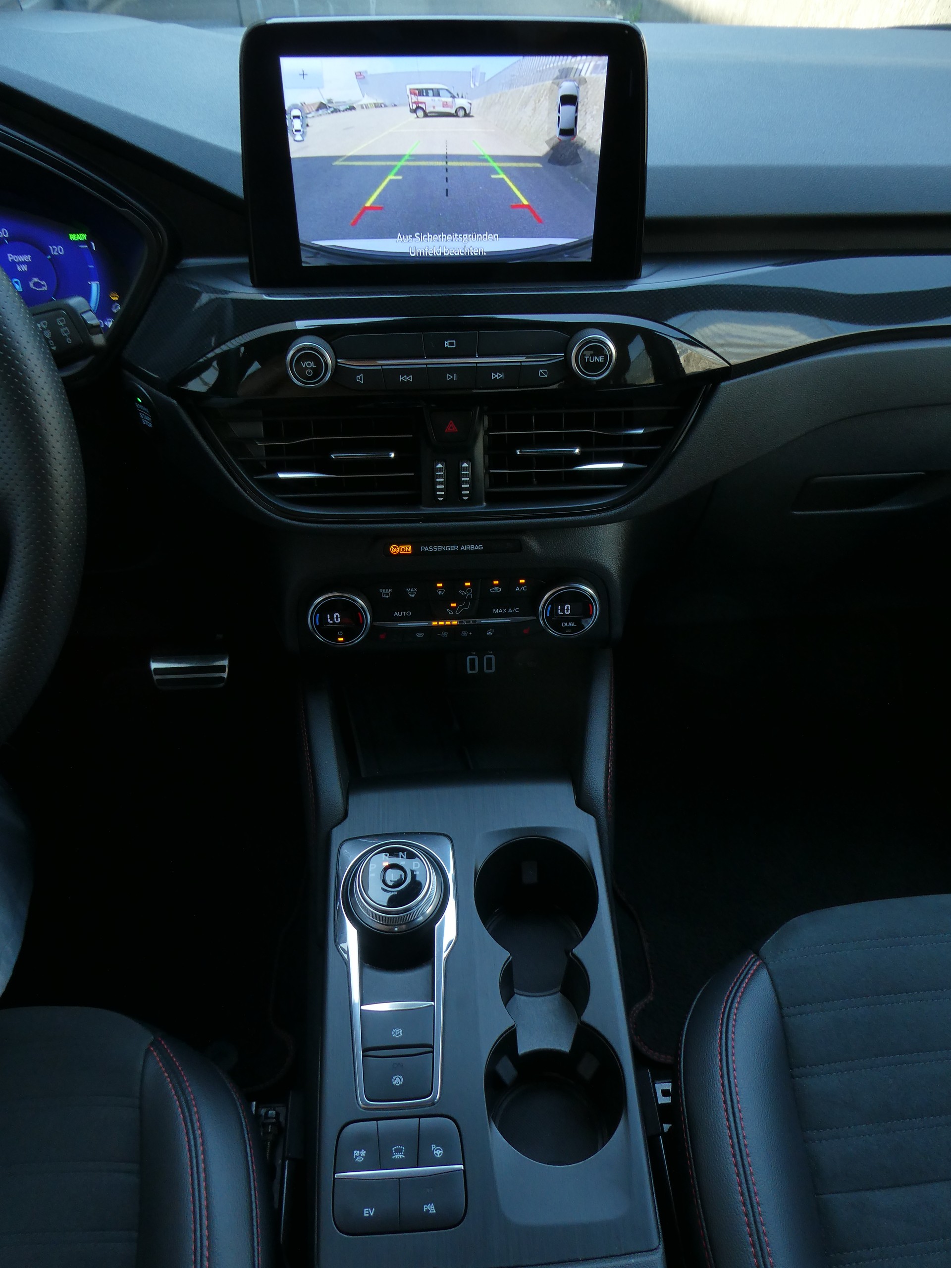 FORD Kuga 2.5 PHEV ST-Line 2WD-image-13
