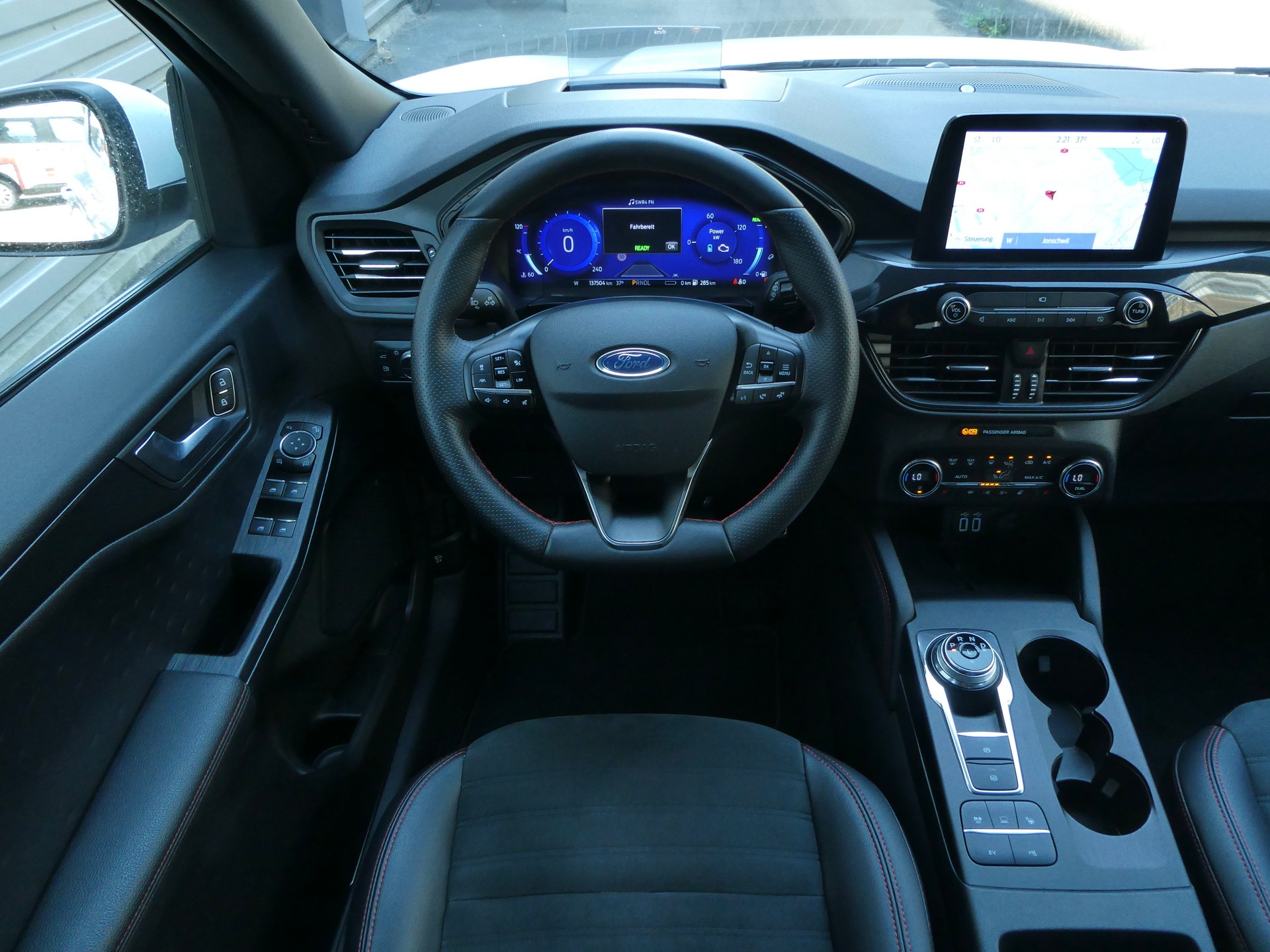 FORD Kuga 2.5 PHEV ST-Line 2WD-image-14