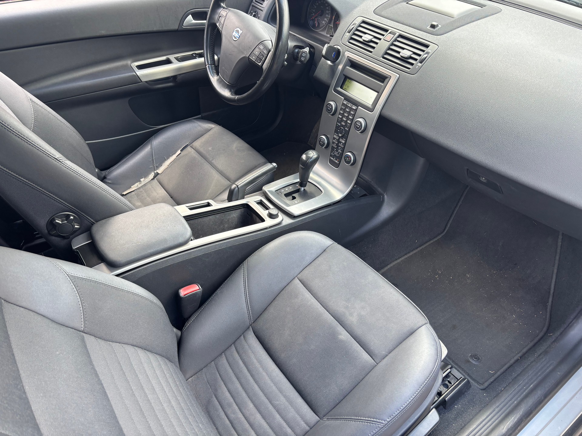 VOLVO C30 T5 Summum Geartronic-image-8
