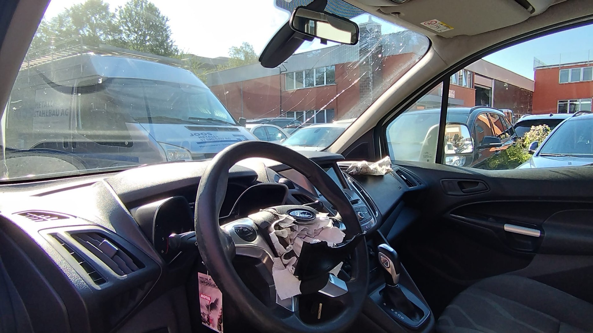 FORD Tourneo Connect 1.5 TDCi Trend Powershift-image-11