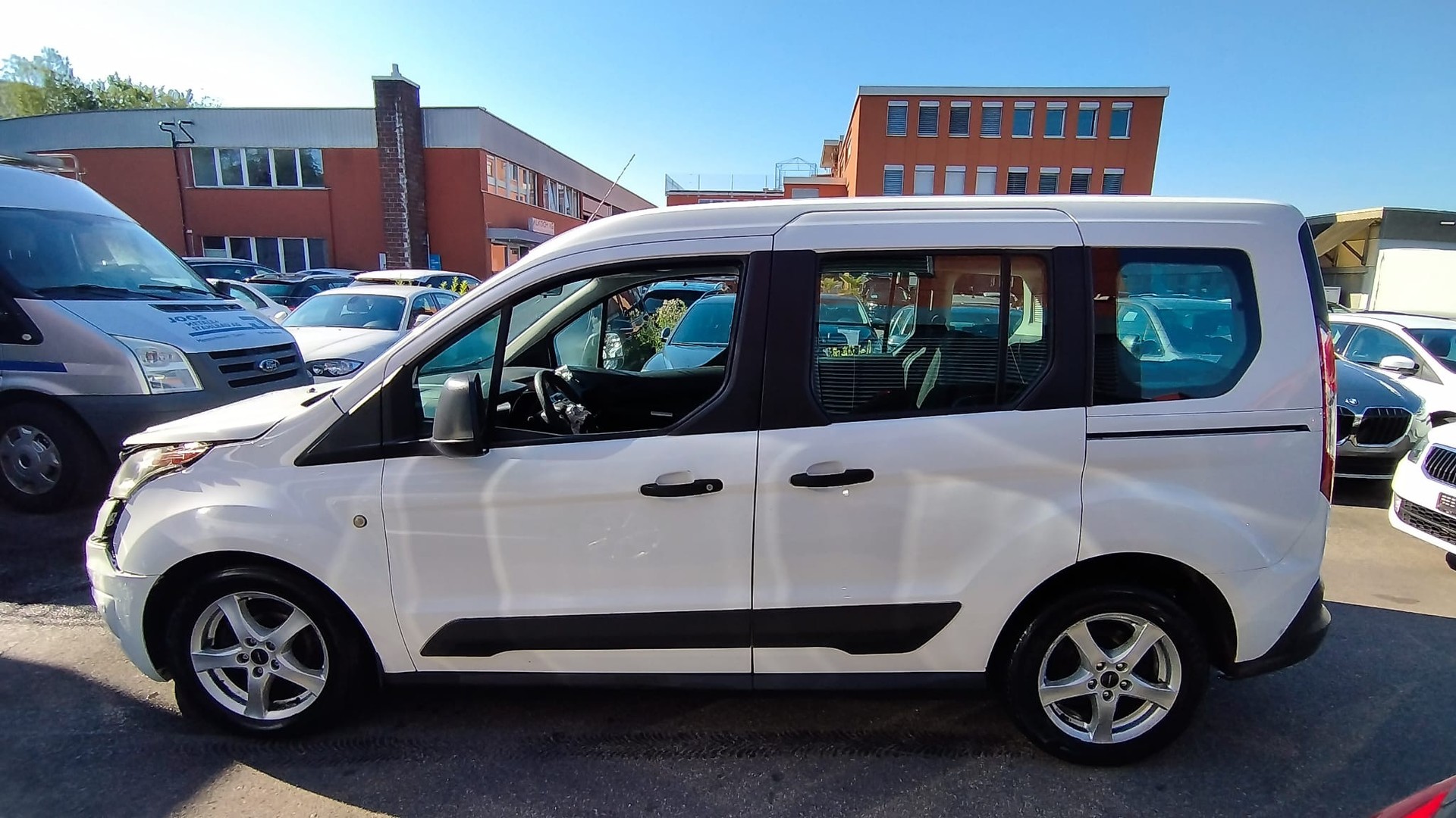 FORD Tourneo Connect 1.5 TDCi Trend Powershift-image-2