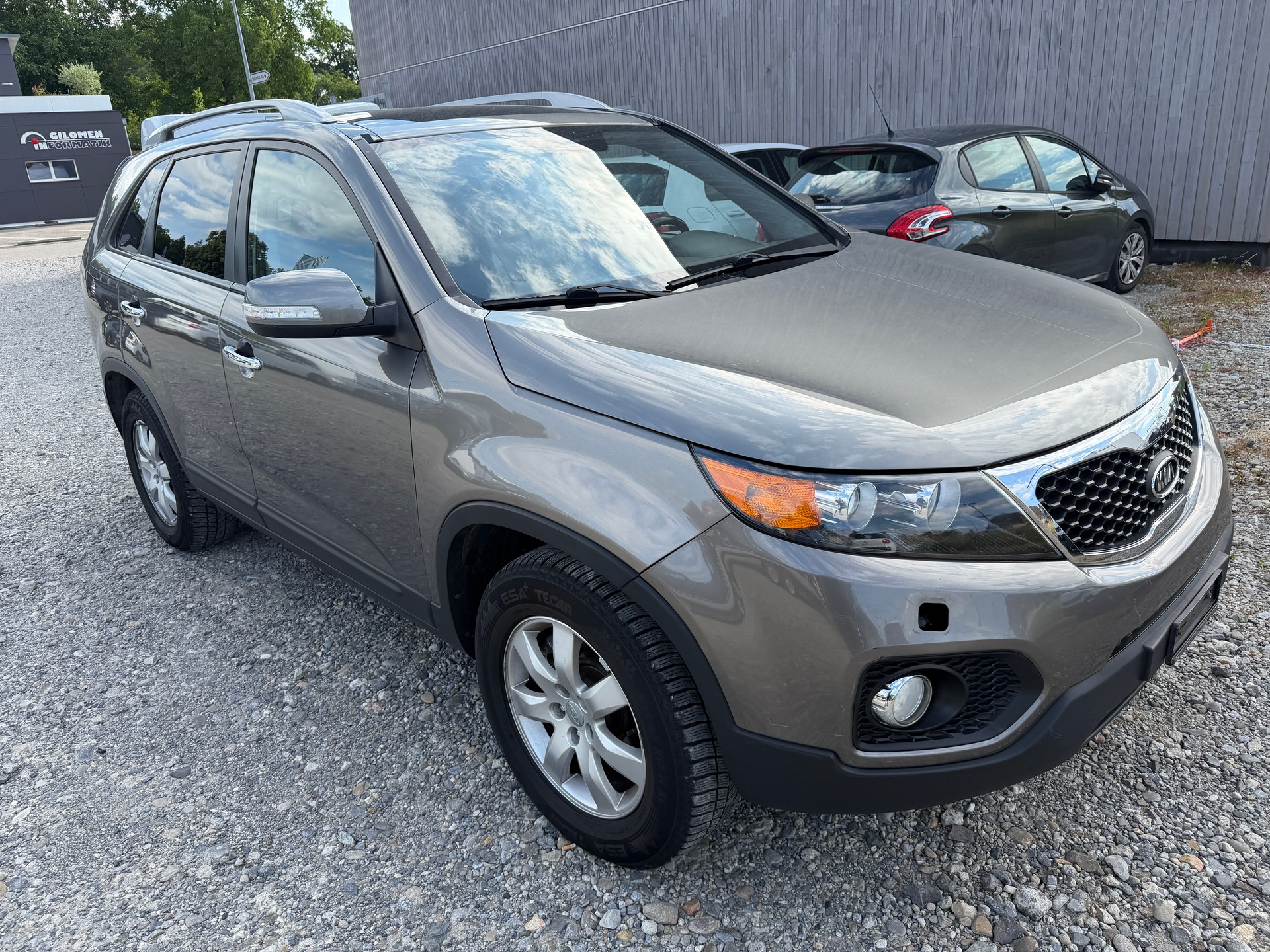KIA Sorento 2.2 CRDI Trend Automatic-image-1