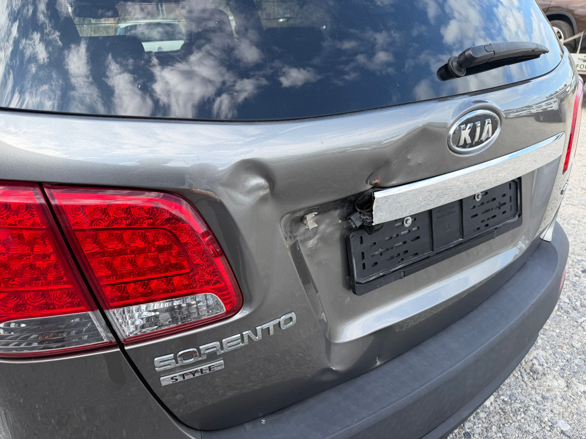 KIA Sorento 2.2 CRDI Trend Automatic-image-3