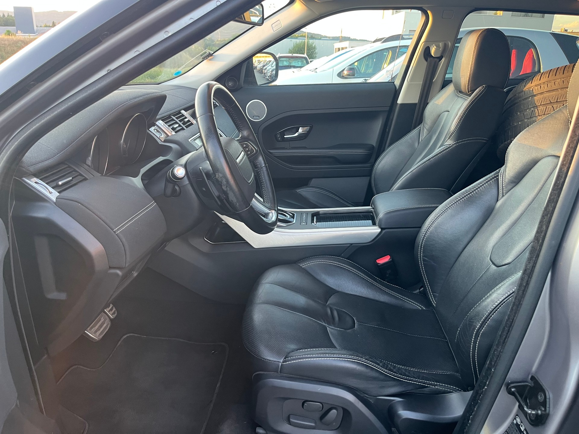 LAND ROVER Range Rover Evoque 2.0 Si4 Pure AT6-image-9