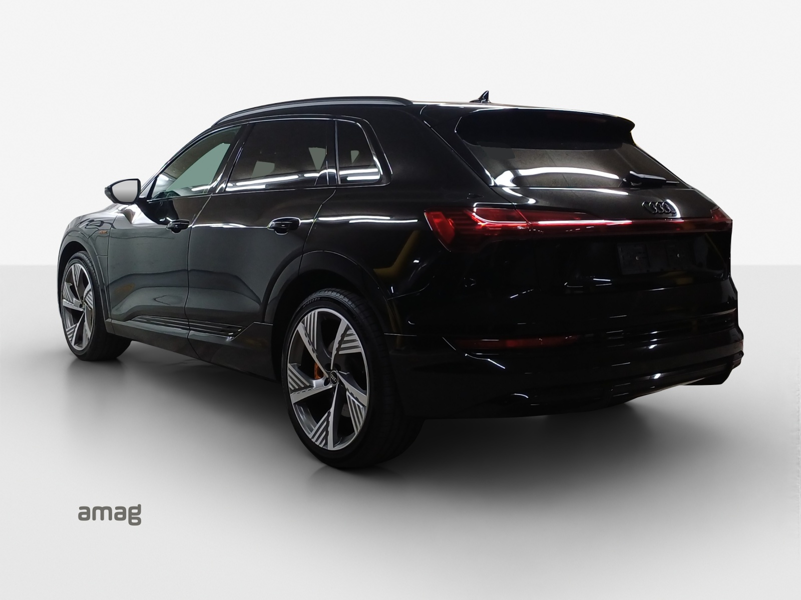 AUDI e-tron 55 S Line quattro-showroom-element-2