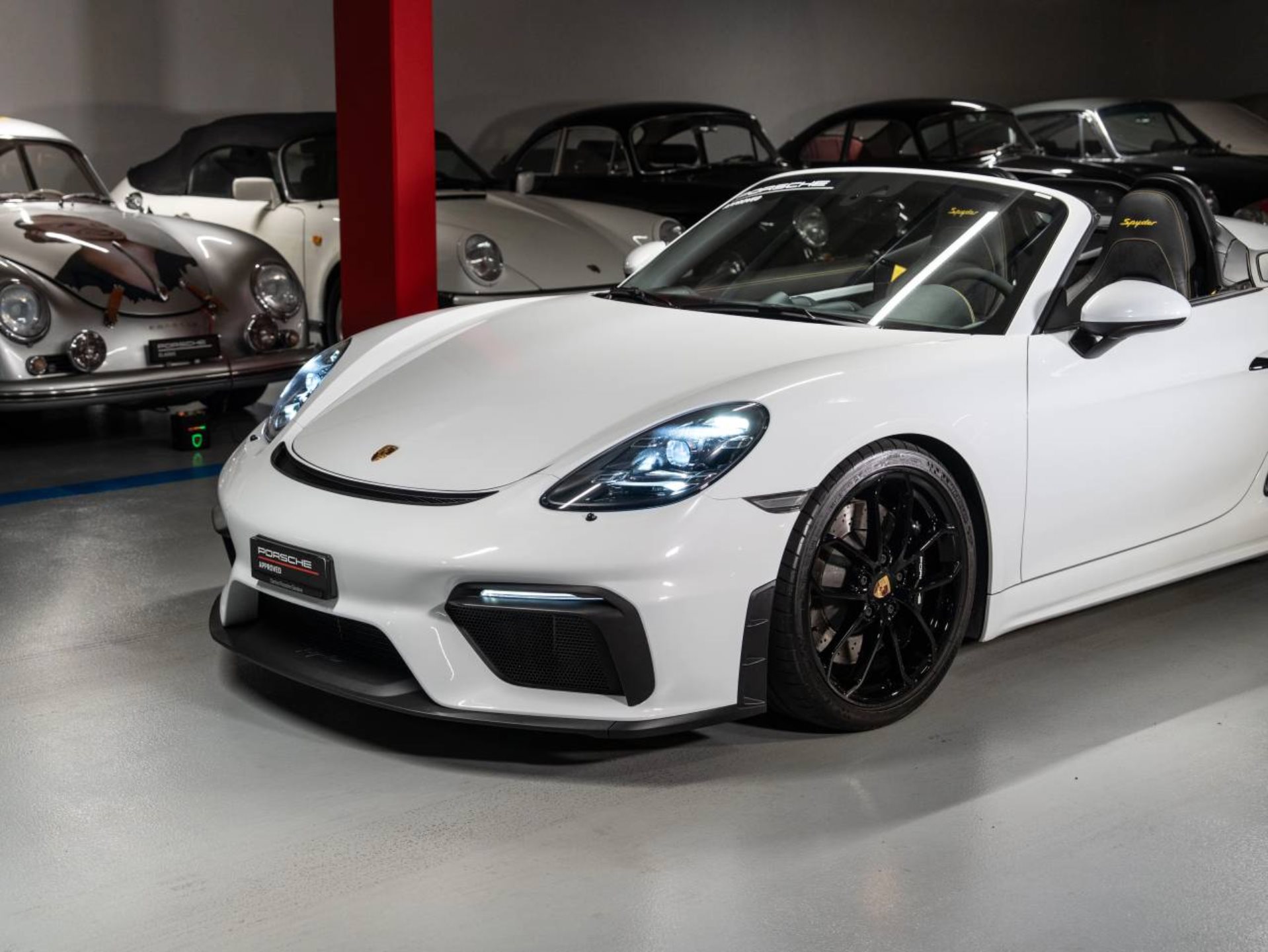 PORSCHE 718 Spyder-image-25