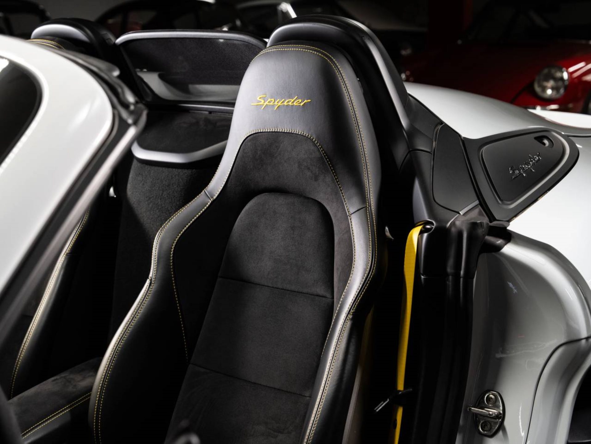 PORSCHE 718 Spyder-image-16