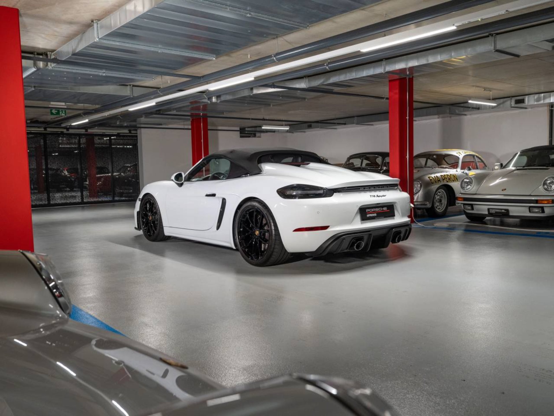 PORSCHE 718 Spyder-image-9