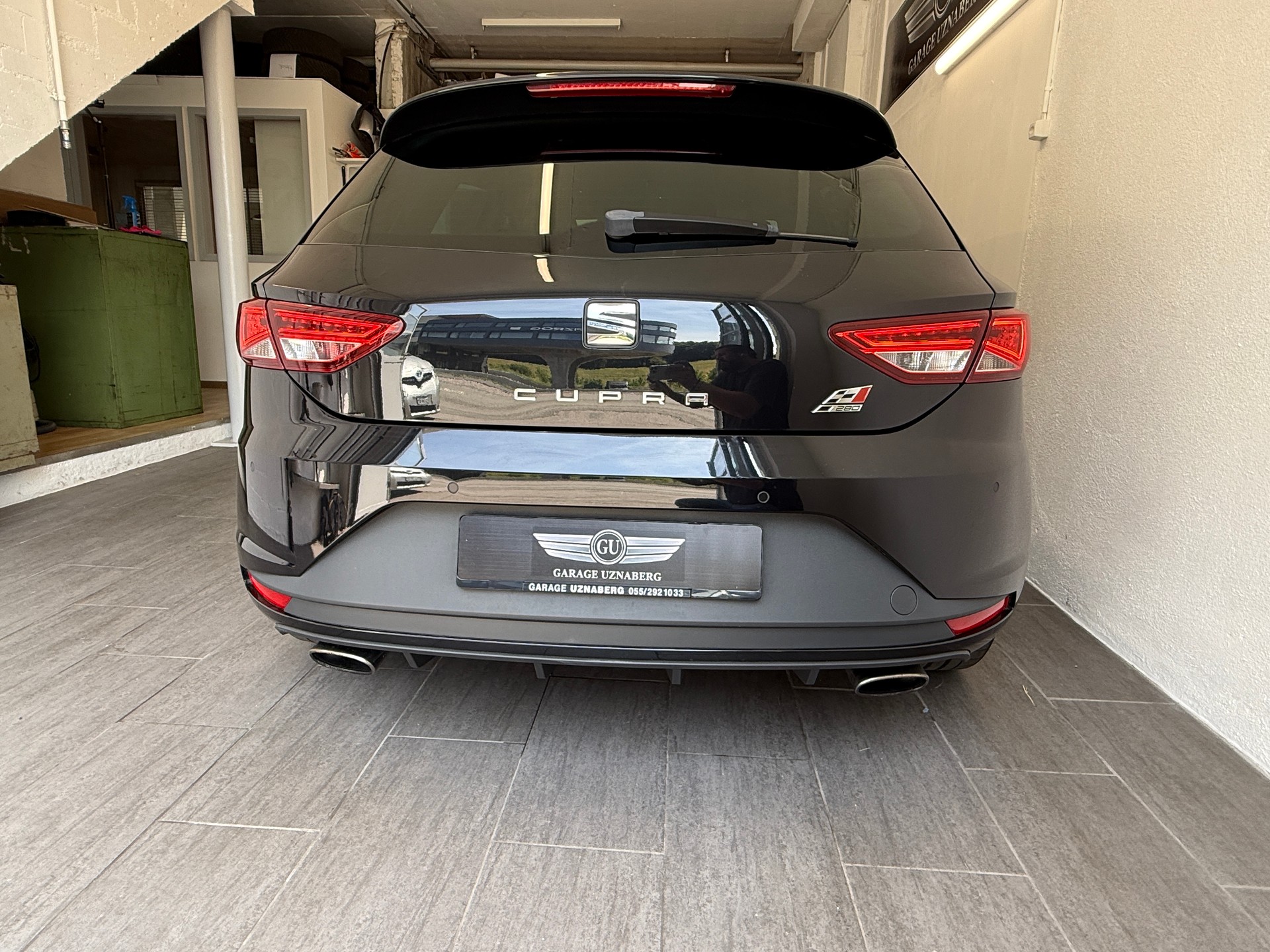 SEAT Leon 2.0 TSI Cupra 280 DSG Ab 195.- pro Monat-showroom-element-3