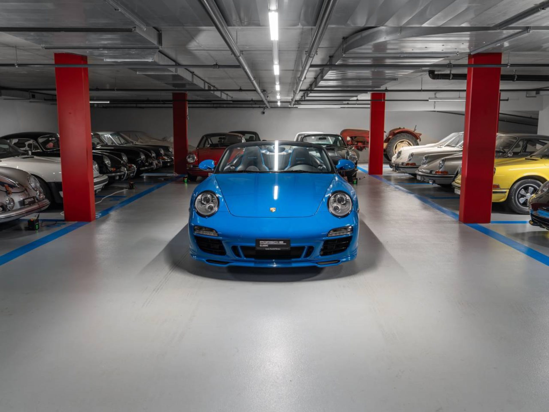 PORSCHE 911 Speedster-showroom-element-1